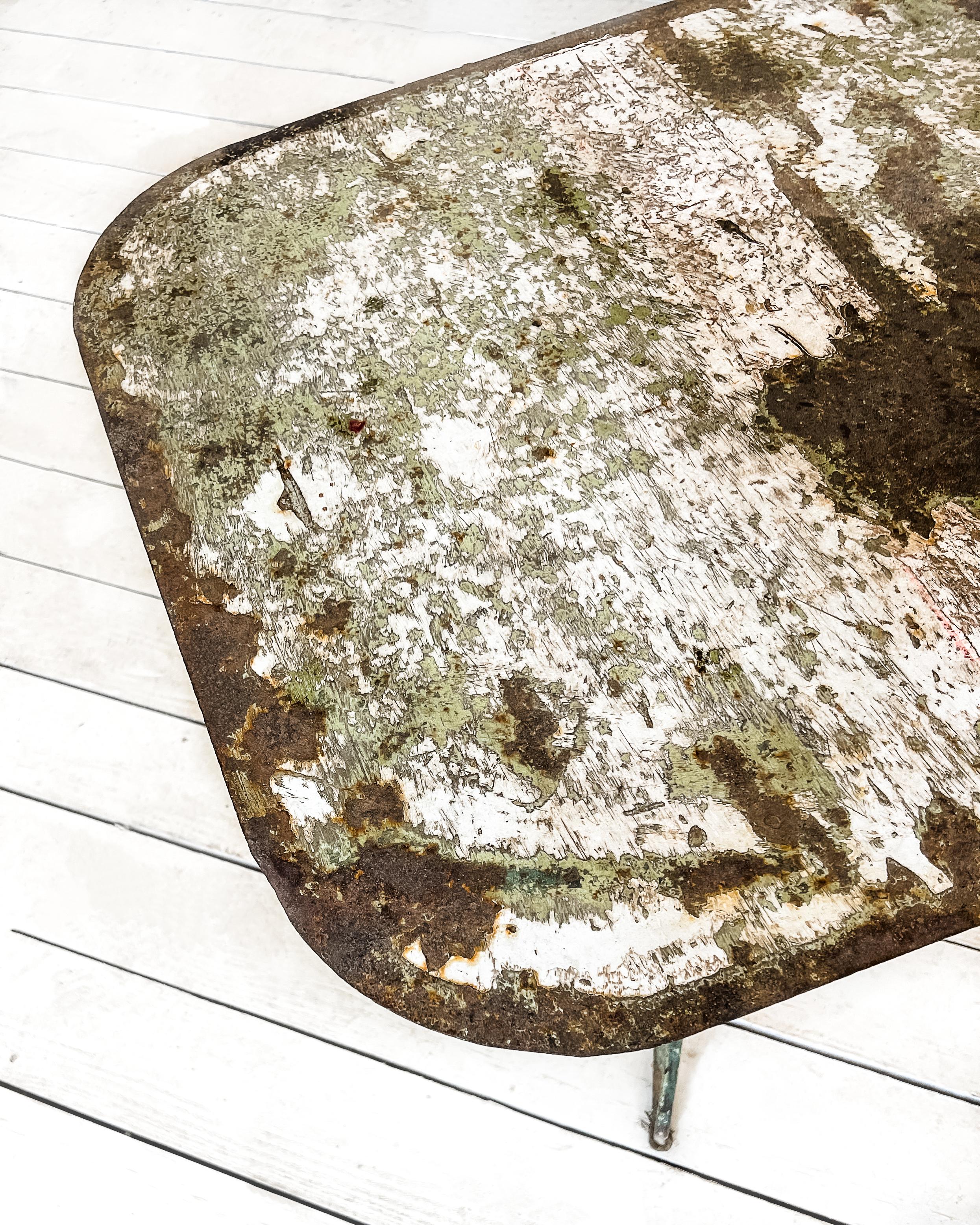 'Set of 3' Vintage French Metal Bistro Table and Chairs In Good Condition In Mckinney, TX