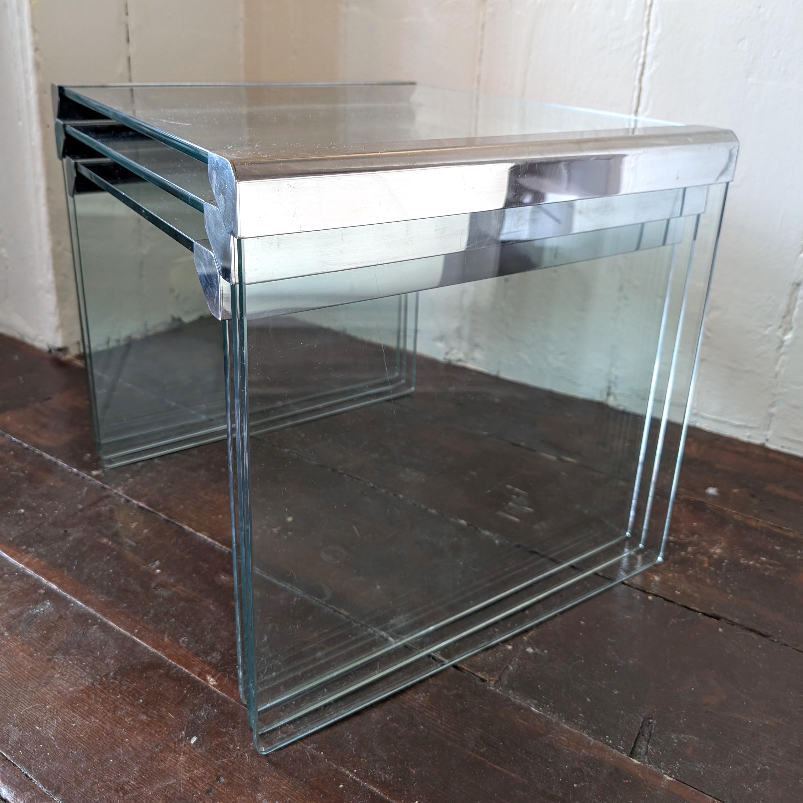 Juego de 3 mesas de centro vintage de cristal y acero de Galotti & Radice Italia en venta 3