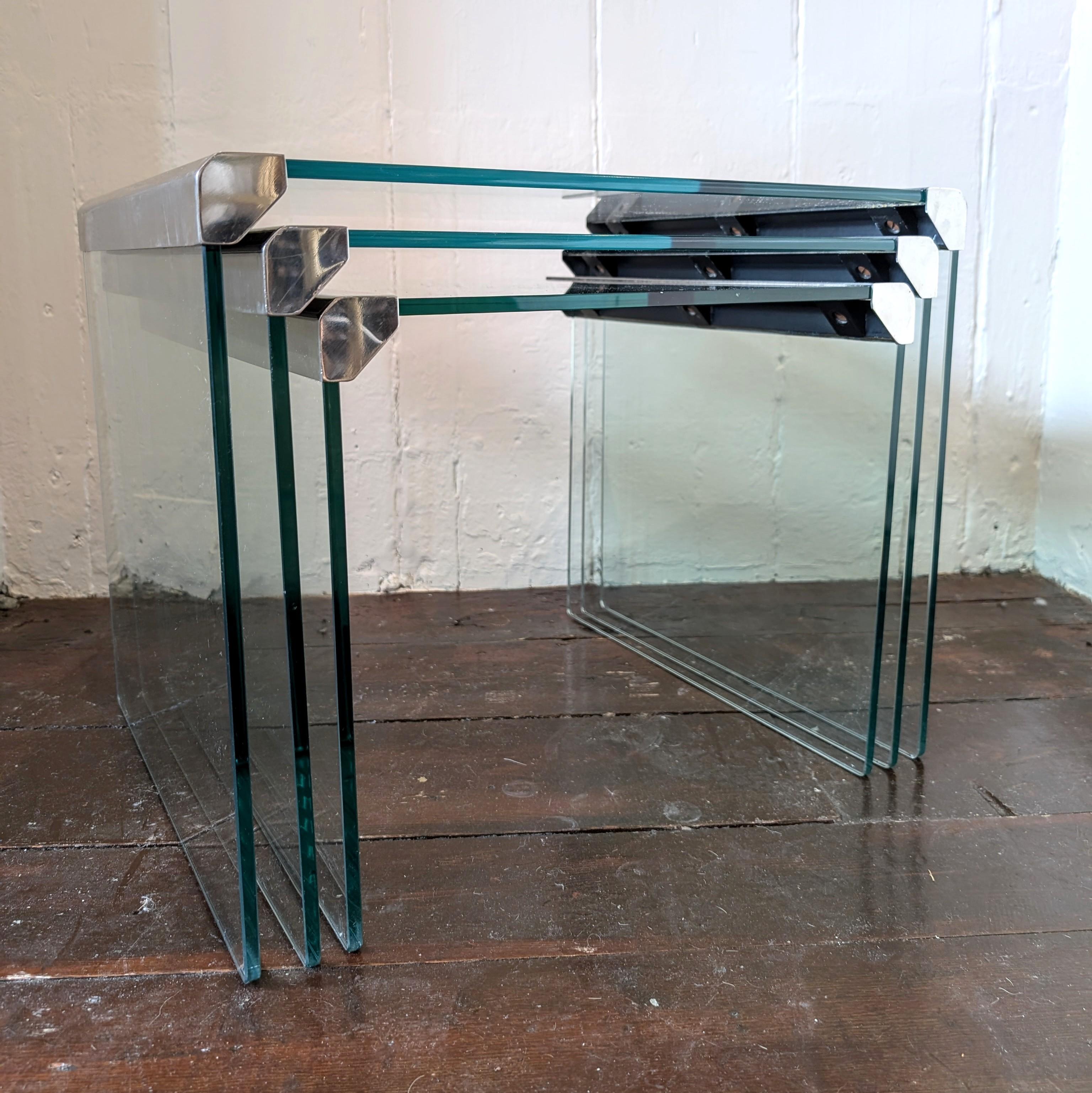 Juego de 3 mesas de centro vintage de cristal y acero de Galotti & Radice Italia Acero en venta