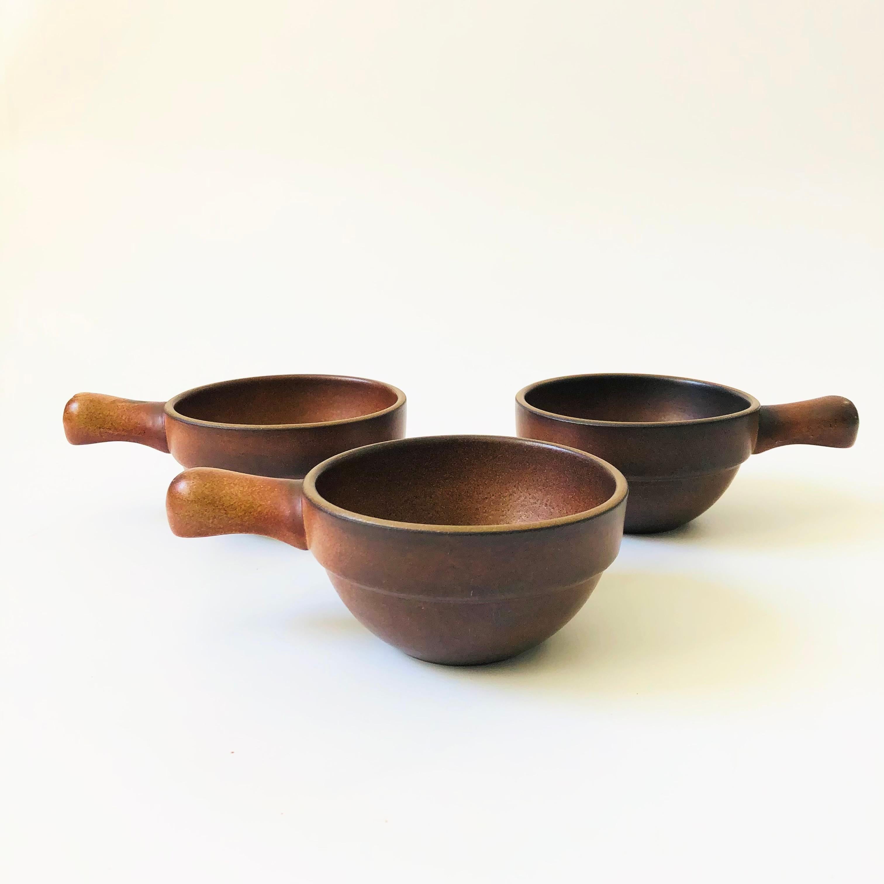 20th Century Set of 3 Vintage Heath Ceramics Bowls