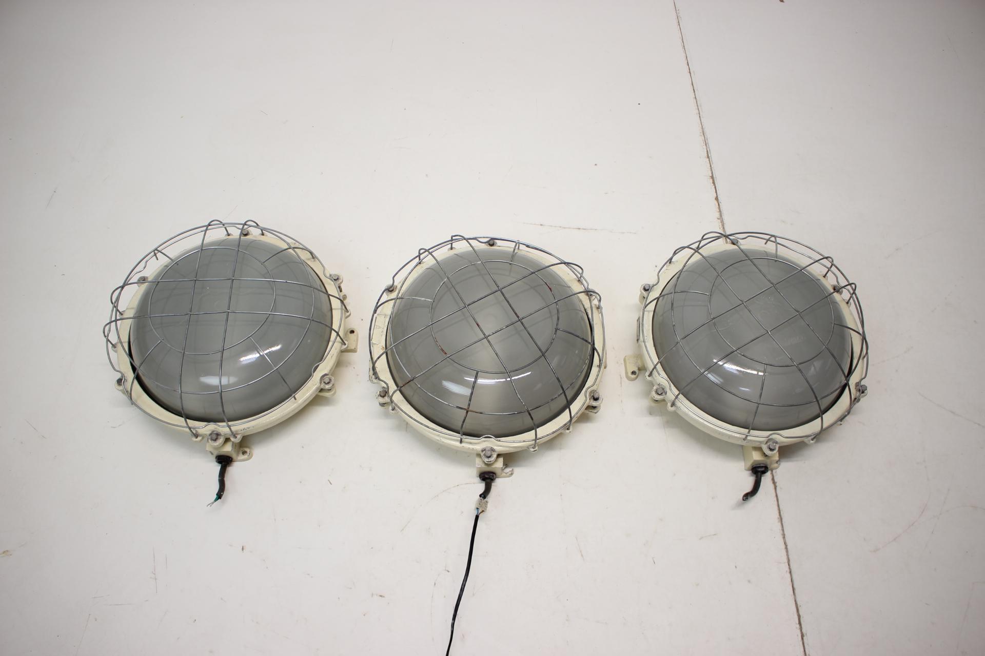 Set of 3 Vintage Industrial Ceiling Lamps Typ 14 620 B, Czechoslovakia, 1960's For Sale 2