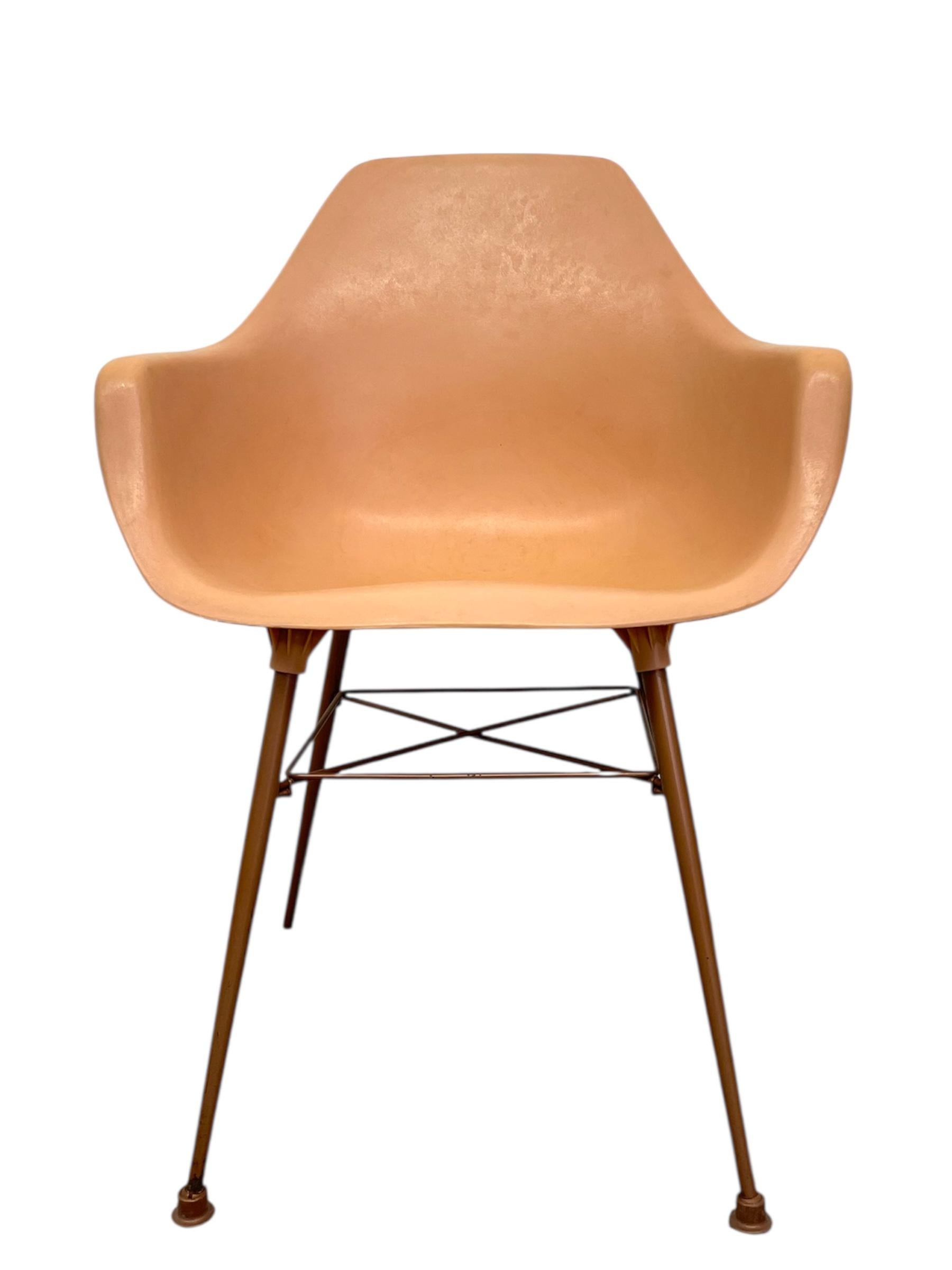 3er-Set Vintage-Sessel aus der Mitte des Jahrhunderts in Lachsrosa im Angebot 4