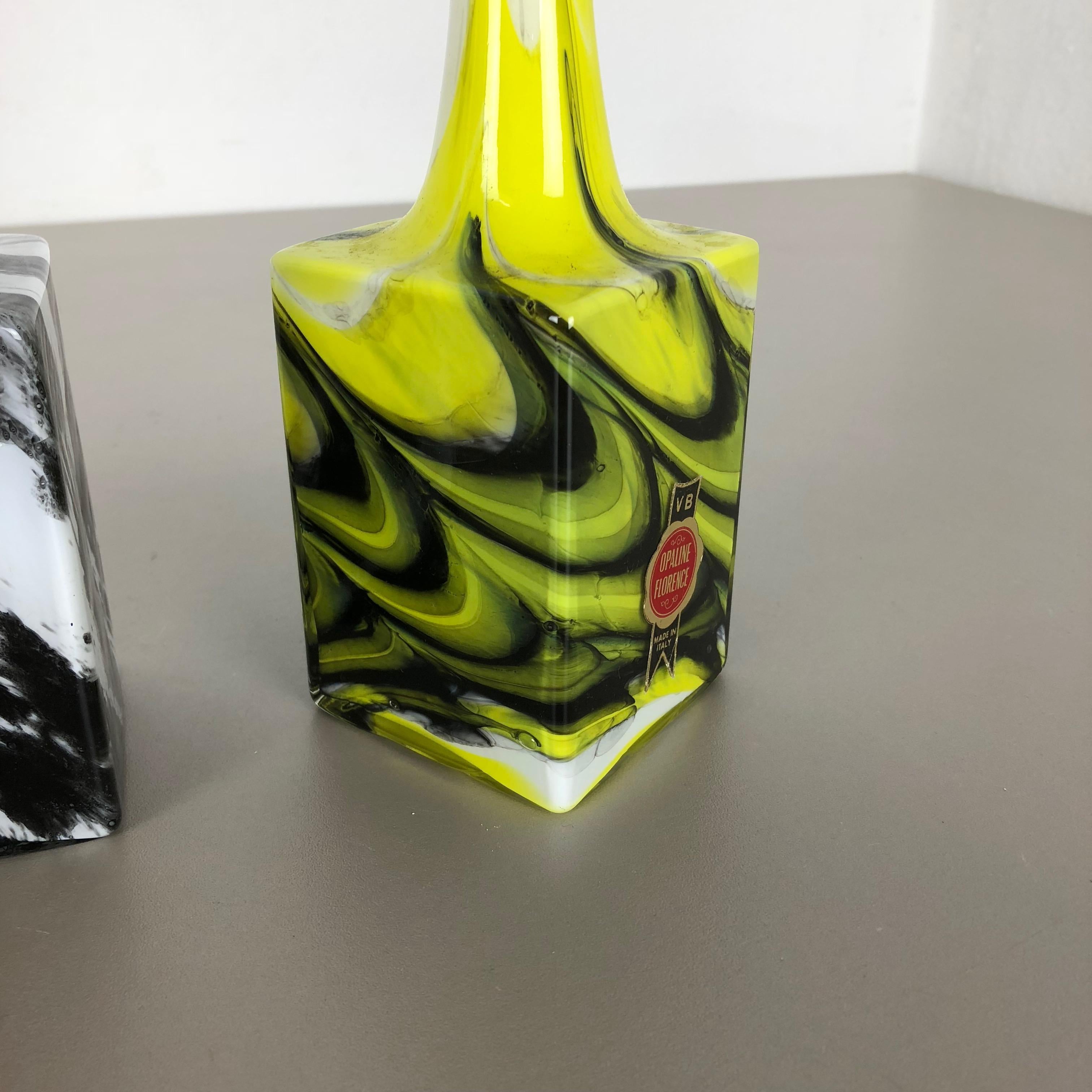 Satz von 3 Vintage Pop Art Opaline Florenz Vase Design:: Italien:: 1970er Jahre im Angebot 3