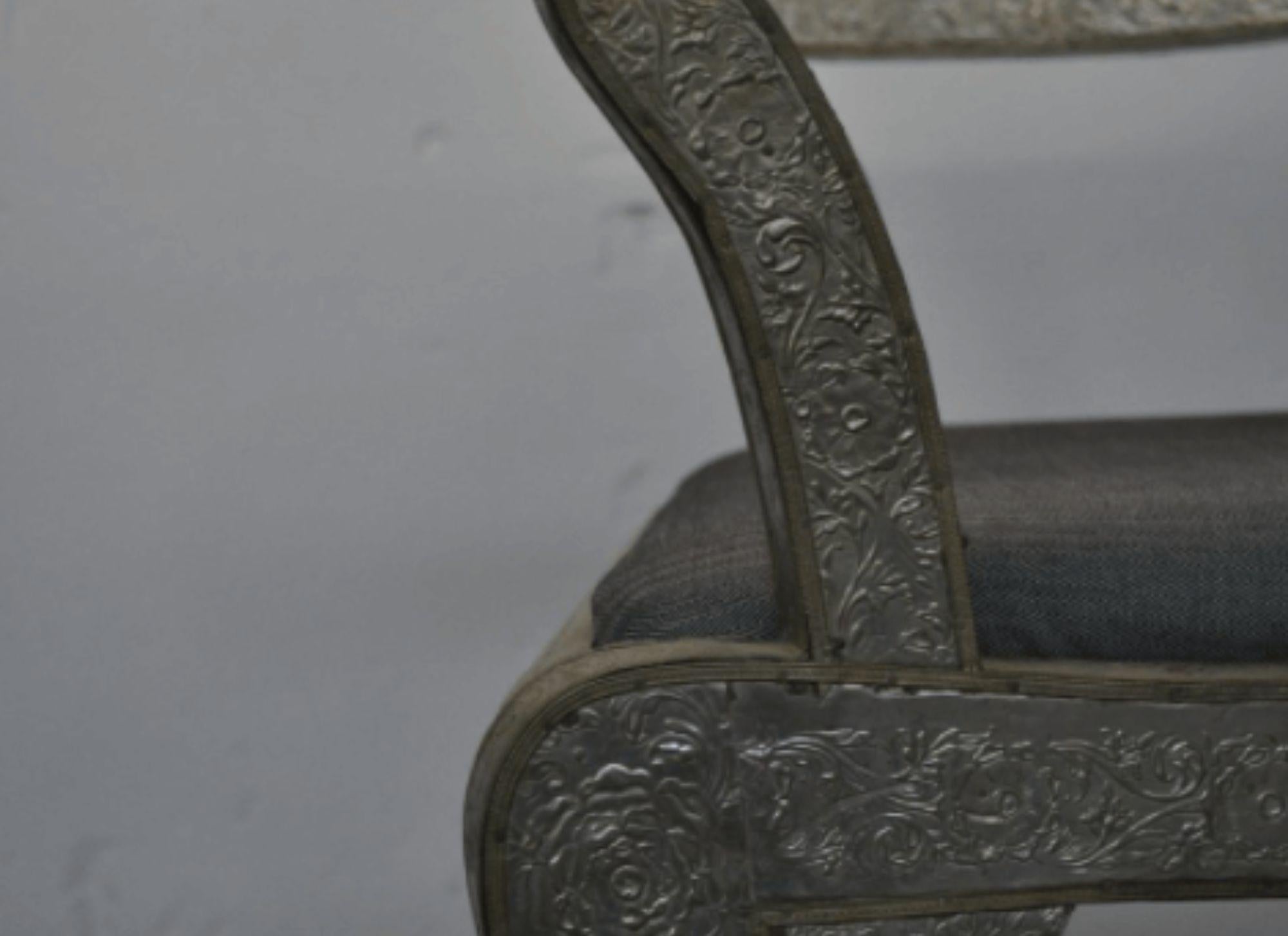 Ensemble de 3 fauteuils Vintage en argent en vente 4