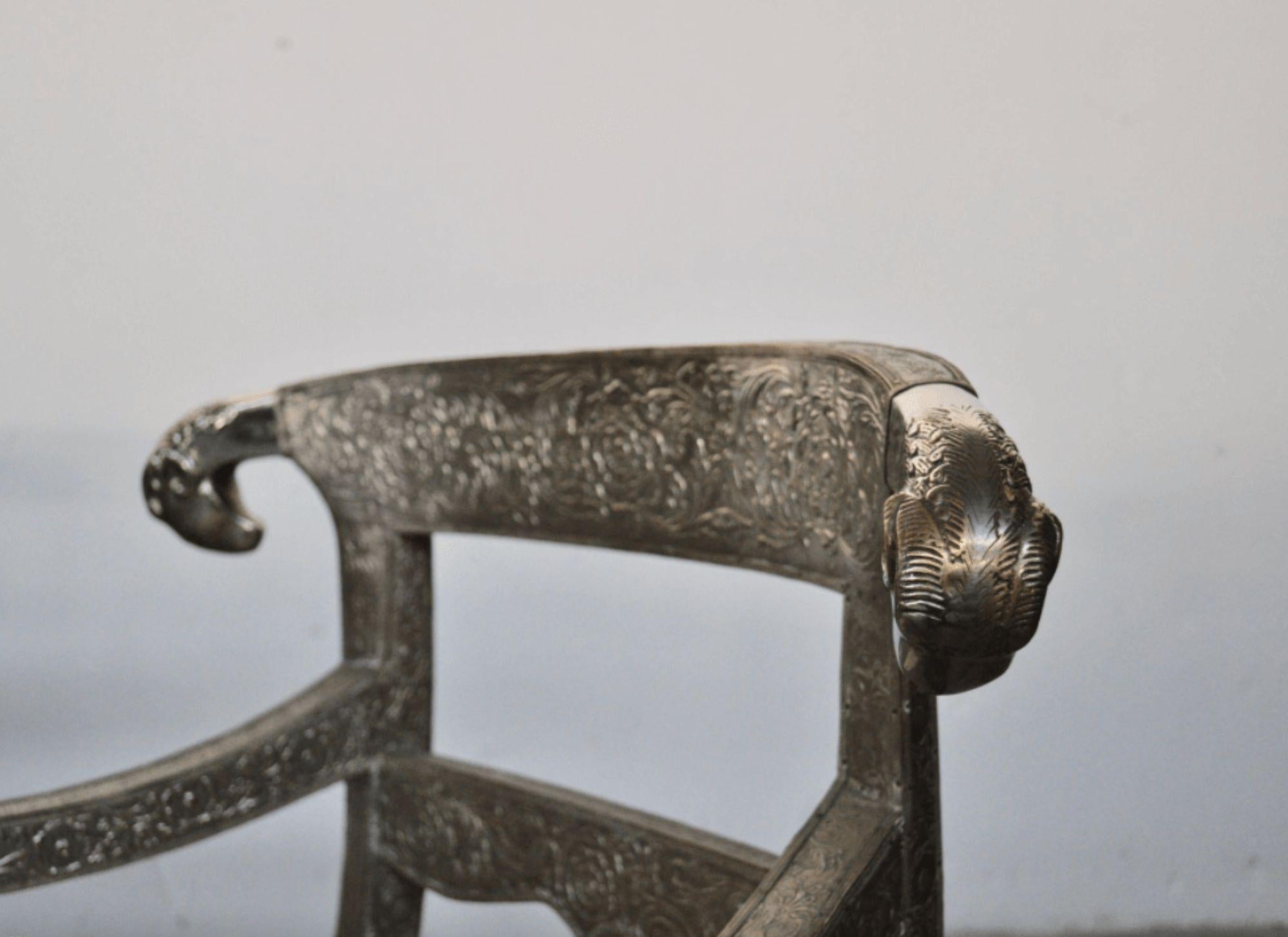 Ensemble de 3 fauteuils Vintage en argent en vente 2