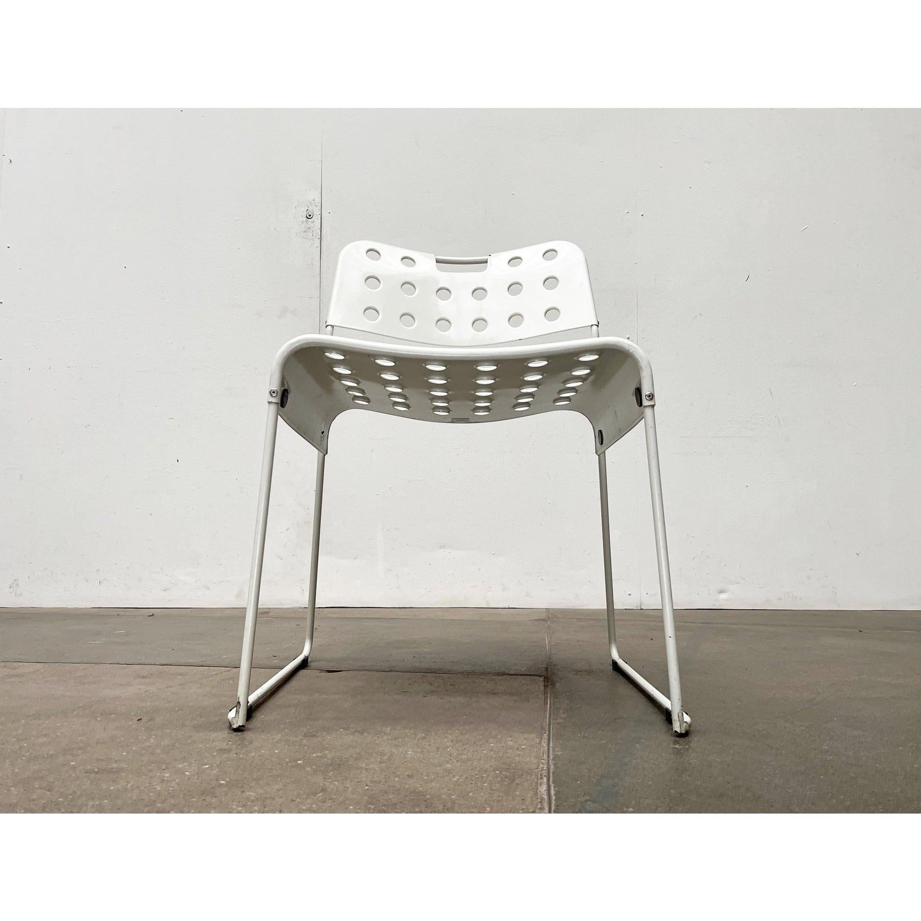 Set of 3 Vintage Space Age Chairs by Rodney Kinsman for Bieffeplast, 1970s For Sale 5