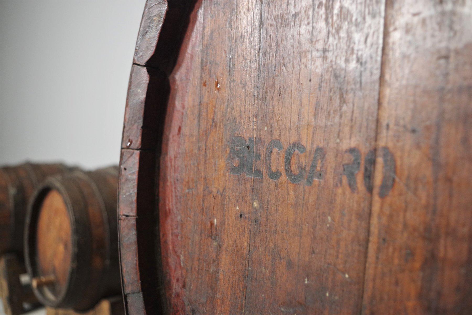 Set of 3 Vintage Wine Barrels, 1950s

A charming set of three vintage wine barrels from the 1950s, ideal for wine enthusiasts, collectors, or rustic home décor.

Material: Aluminum

Color: Gray

Dimensions:

Barrel 1: H 48 cm x W 34 cm x D 46