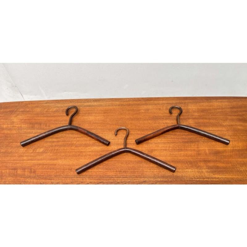 XX secolo Set di 3 appendiabiti vintage in Wood, anni '70 in vendita