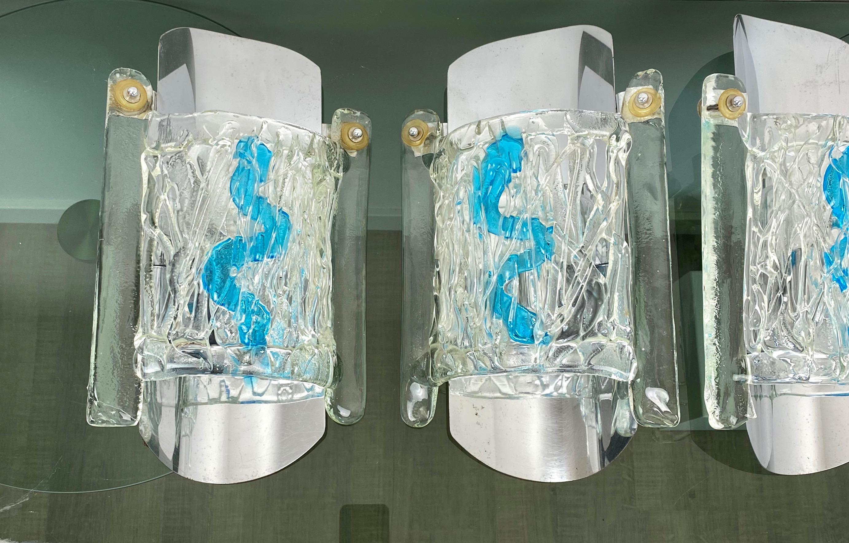 Set of 3 Wall Lamp Sconces Chrome and Murano Glass Blue by Mazzega, Italy, 1970s In Good Condition For Sale In Rome, IT