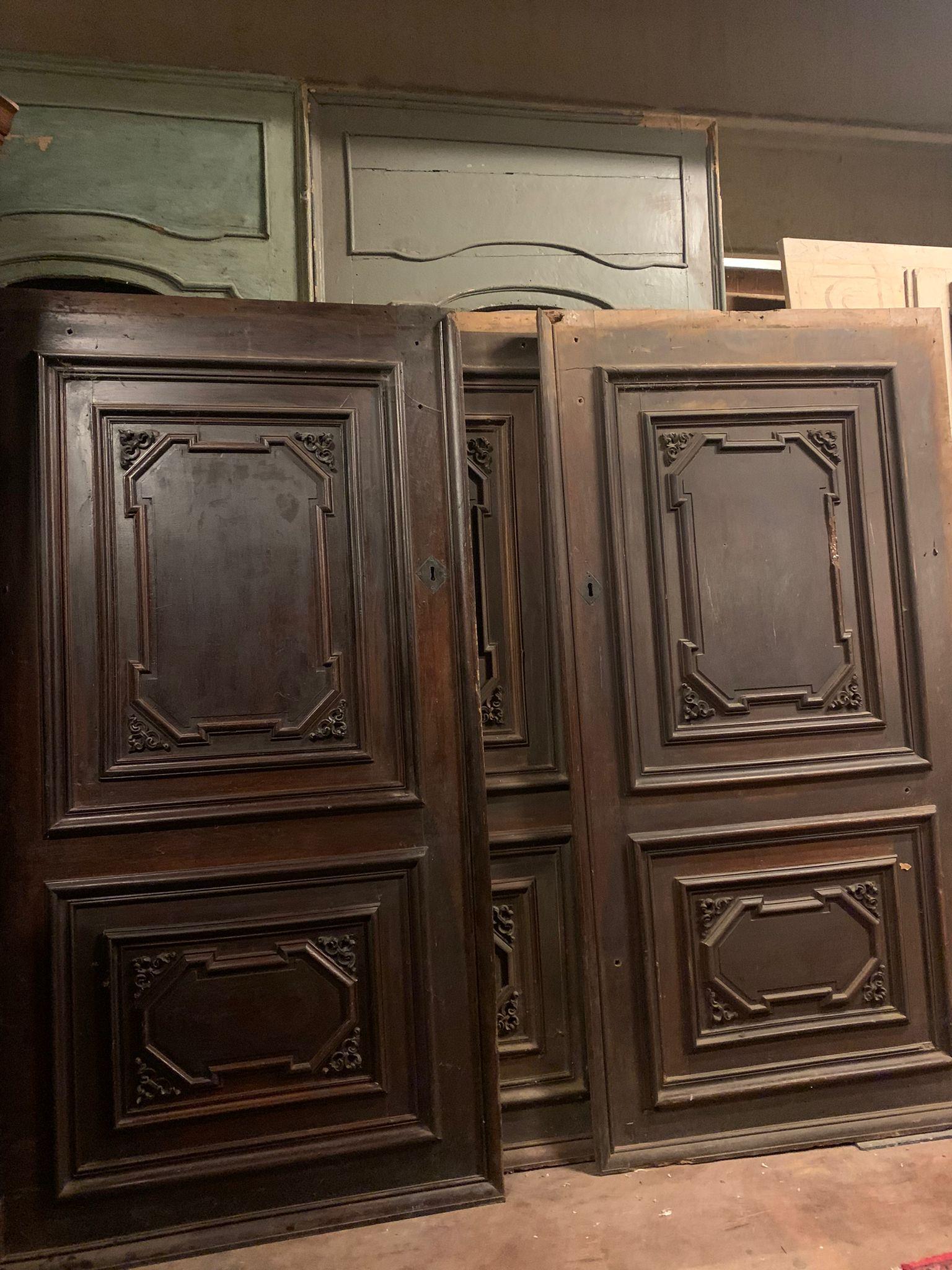 Set of 3 walnut doors, each with a single leaf with carved panels, Italy For Sale 9