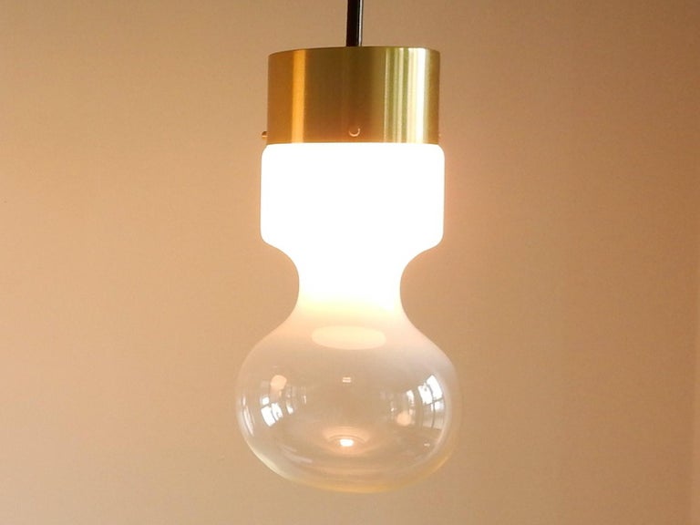 Set of 3 'Weerballon' B-1062 Pendant Lamps by RAAK, 1970s The Netherlands In Good Condition For Sale In Steenwijk, NL