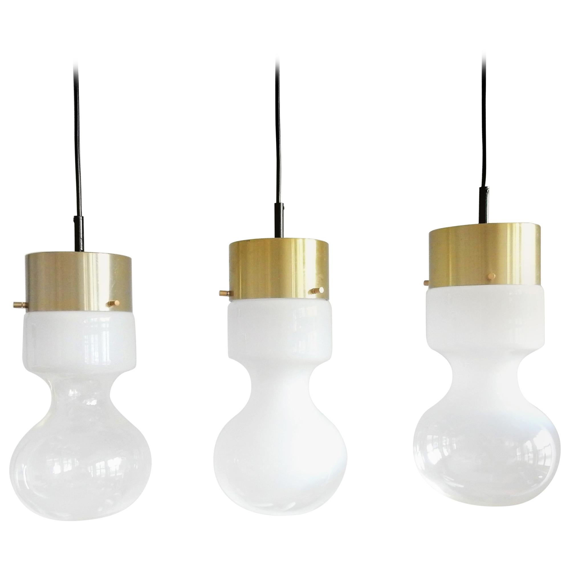 Set of 3 'Weerballon' B-1062 Pendant Lamps by RAAK, 1970s The Netherlands