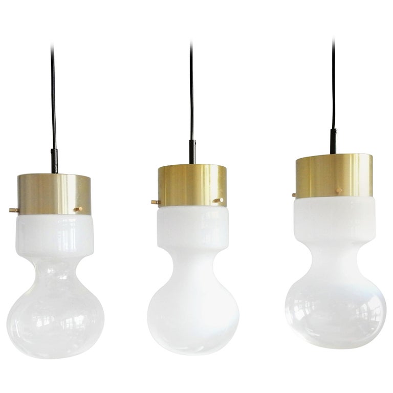 Set of 3 'Weerballon' B-1062 Pendant Lamps by RAAK, 1970s The Netherlands For Sale