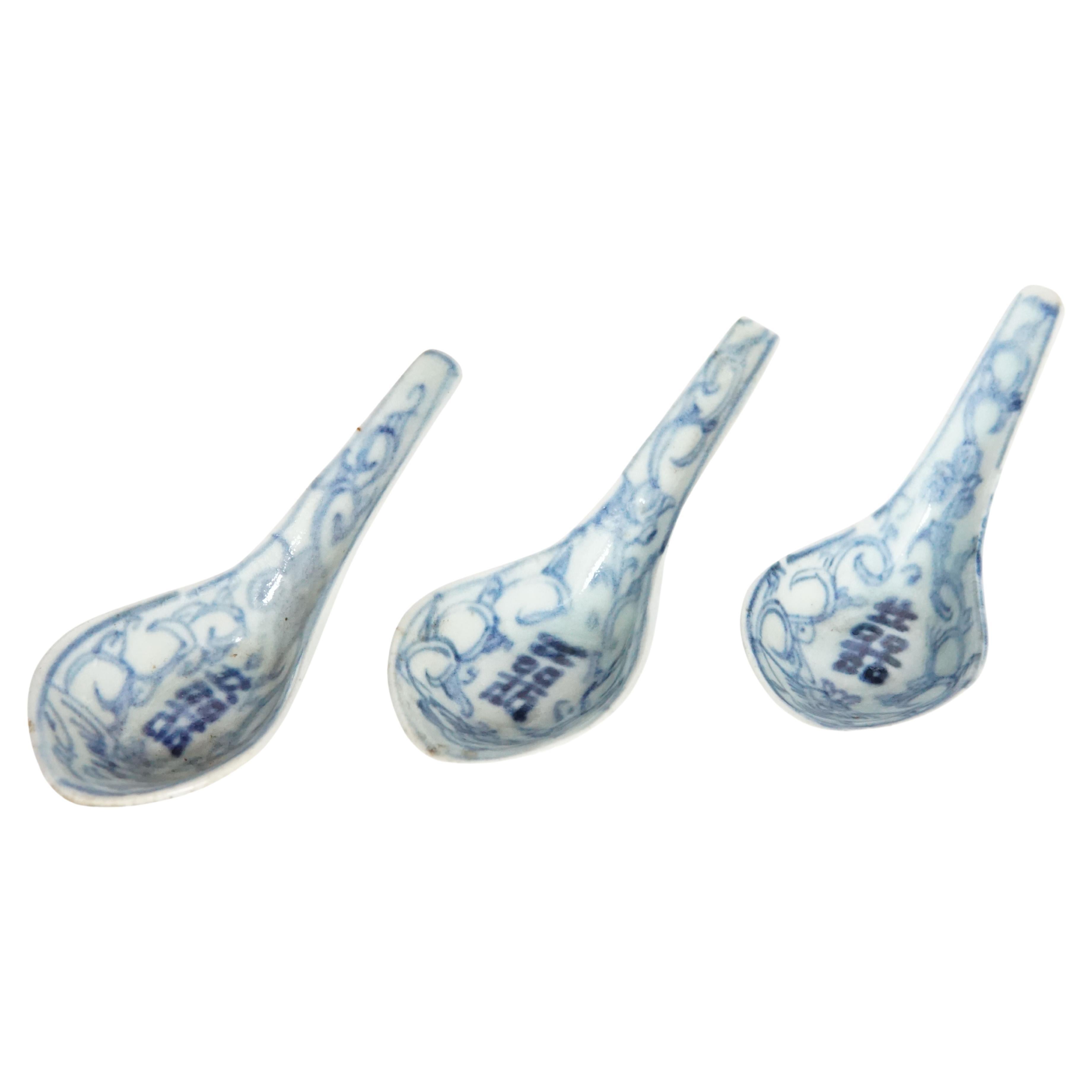 Set of 3 White & Blue Chinese Ceramic / Porcelain Spoons, Double Happiness For Sale