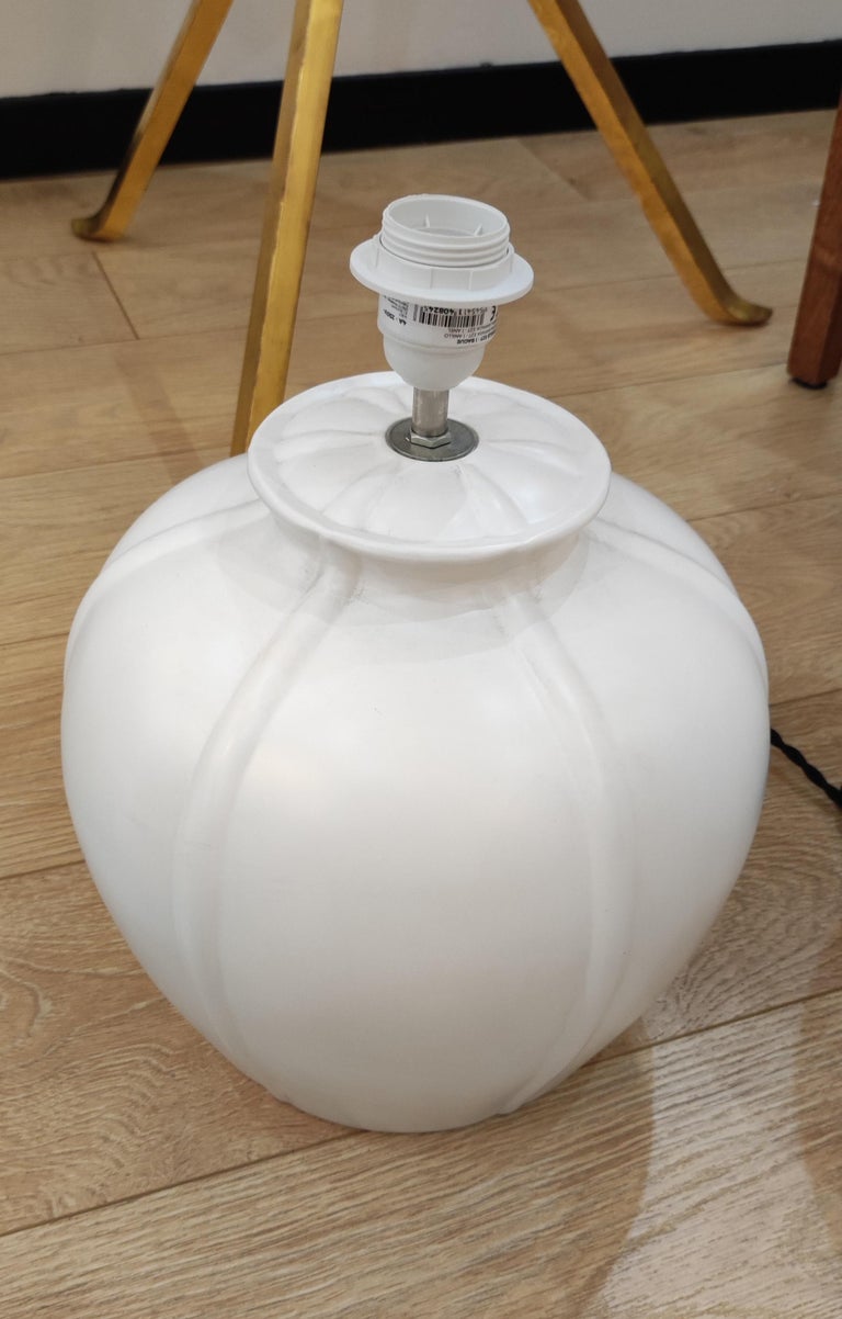 Set of 3 White Ceramic Table Lamps In Excellent Condition For Sale In Saint-Ouen, FR