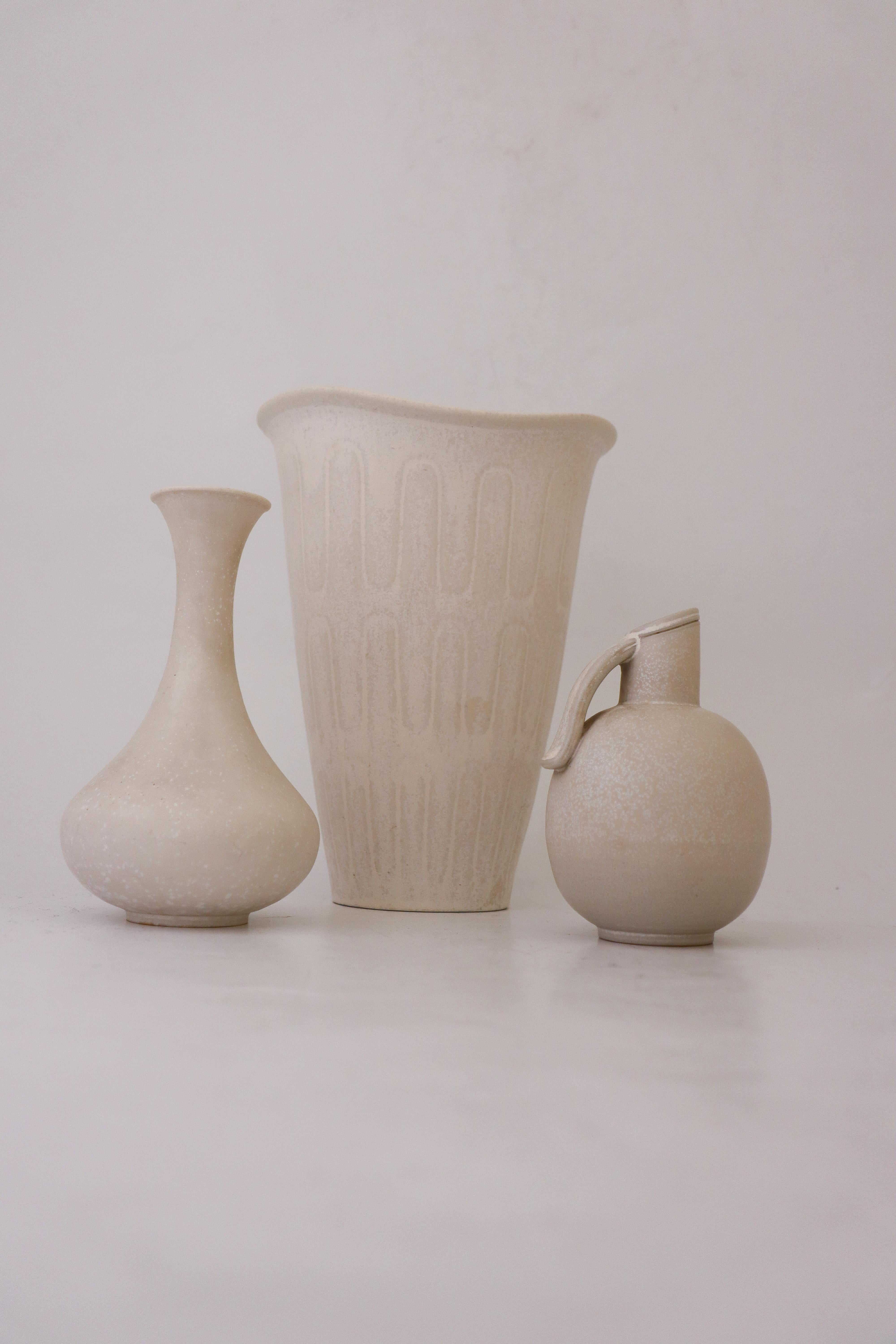 Swedish Set of 3 White Ceramic Vases Gunnar Nylund, Rörstrand Scandinavian Midcentury