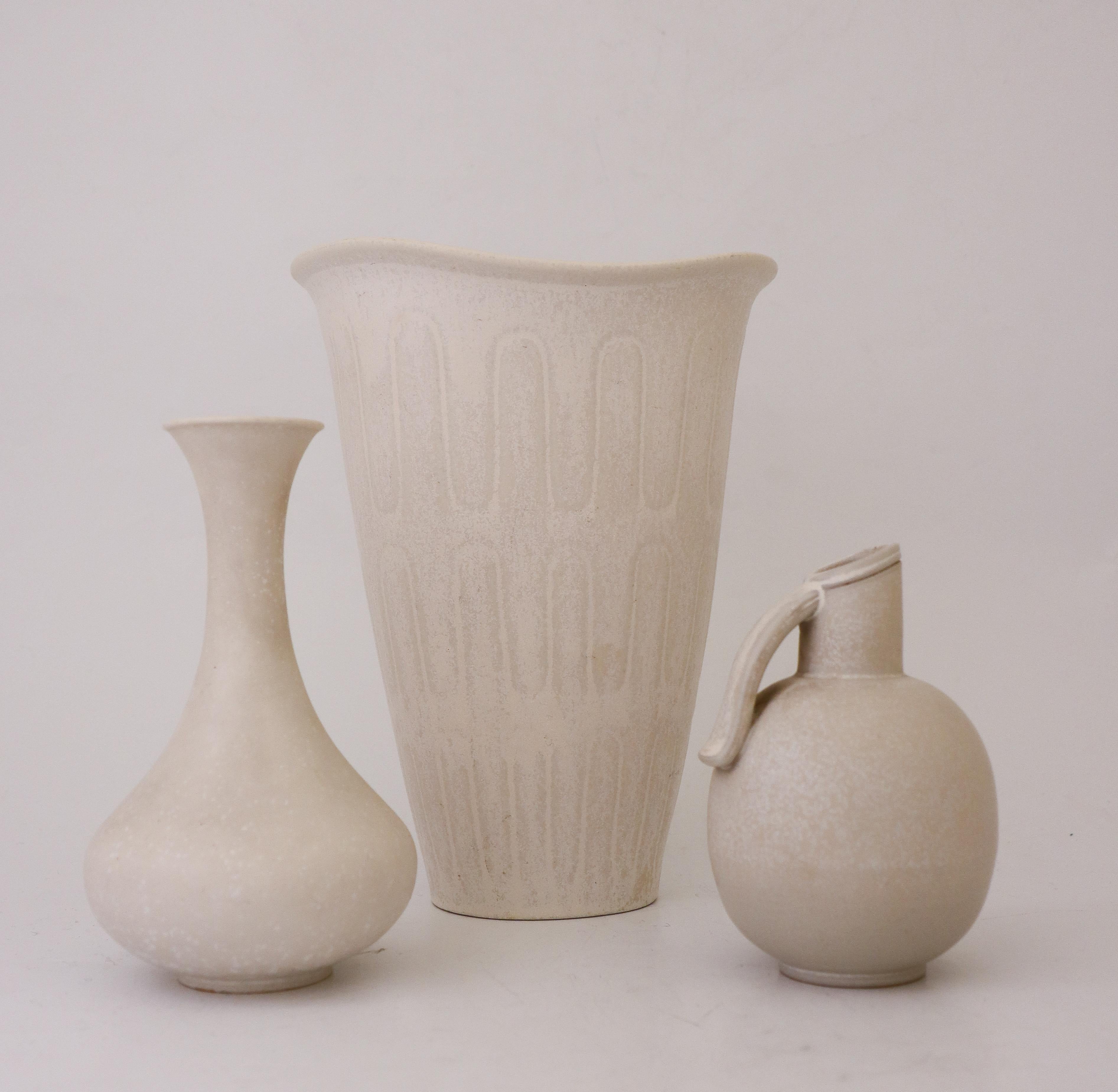 Glazed Set of 3 White Ceramic Vases Gunnar Nylund, Rörstrand Scandinavian Midcentury