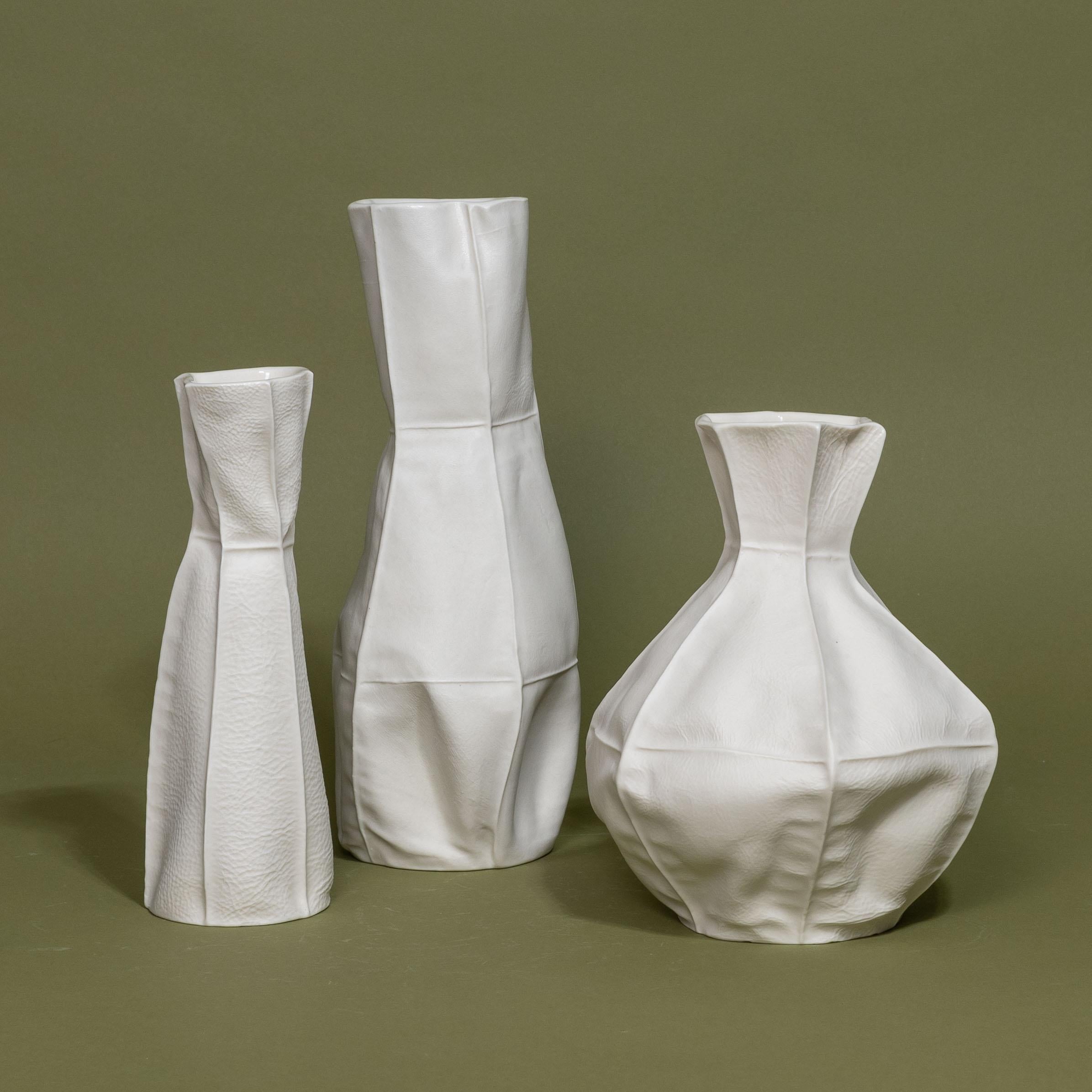 Modern Set of 3 White Ceramic Kawa Vases, Luft Tanaka, organic, porcelain For Sale