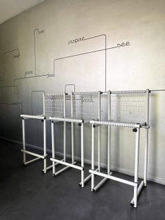 Lot de 3 tabourets de bar modernes italiens en fil d'acier tubulaire blanc, Italie, années 1970