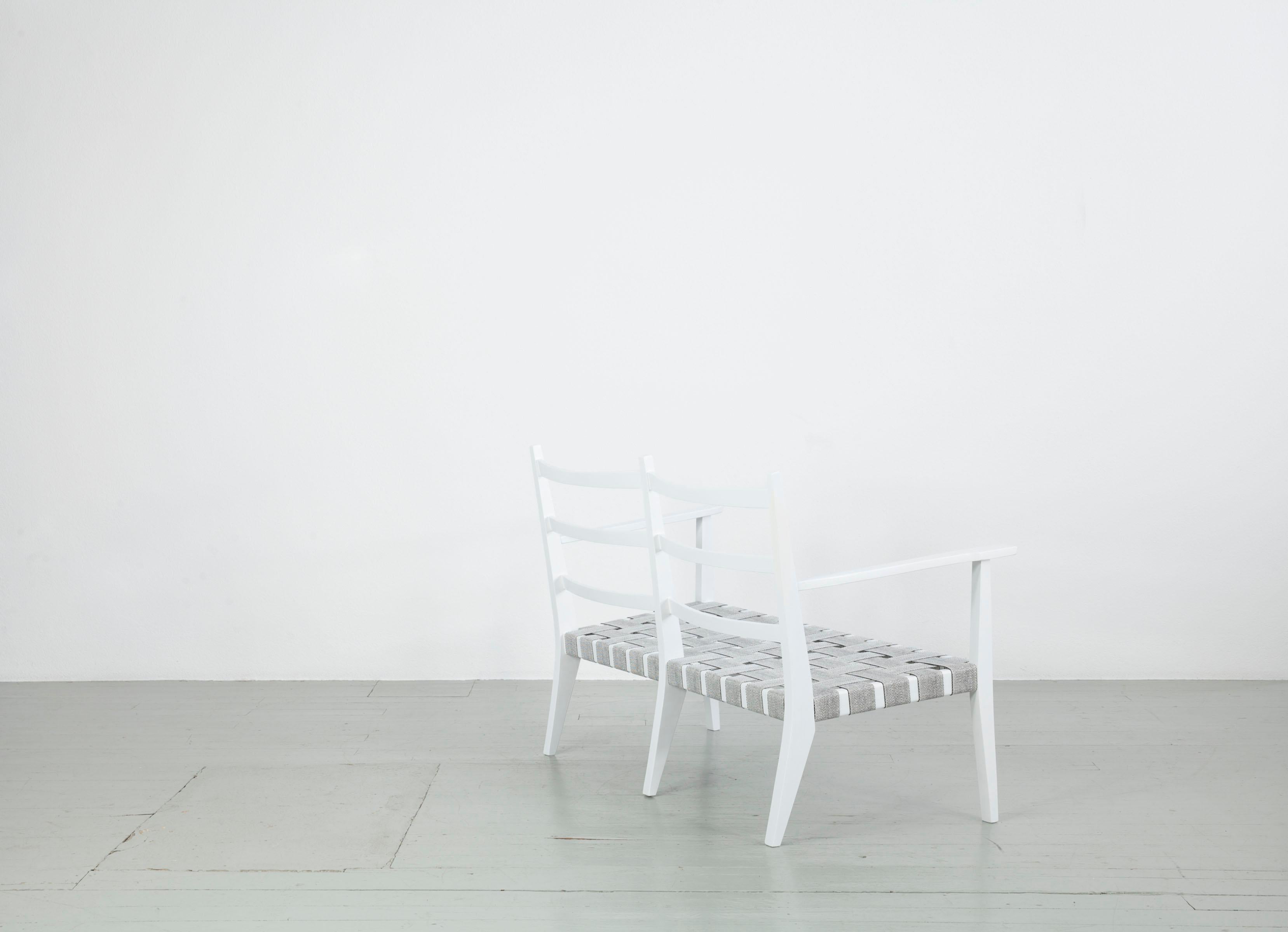 Peint Ensemble de 3 bancs en bois peints en blanc avec un fauteuil, Italie, années 1960 en vente