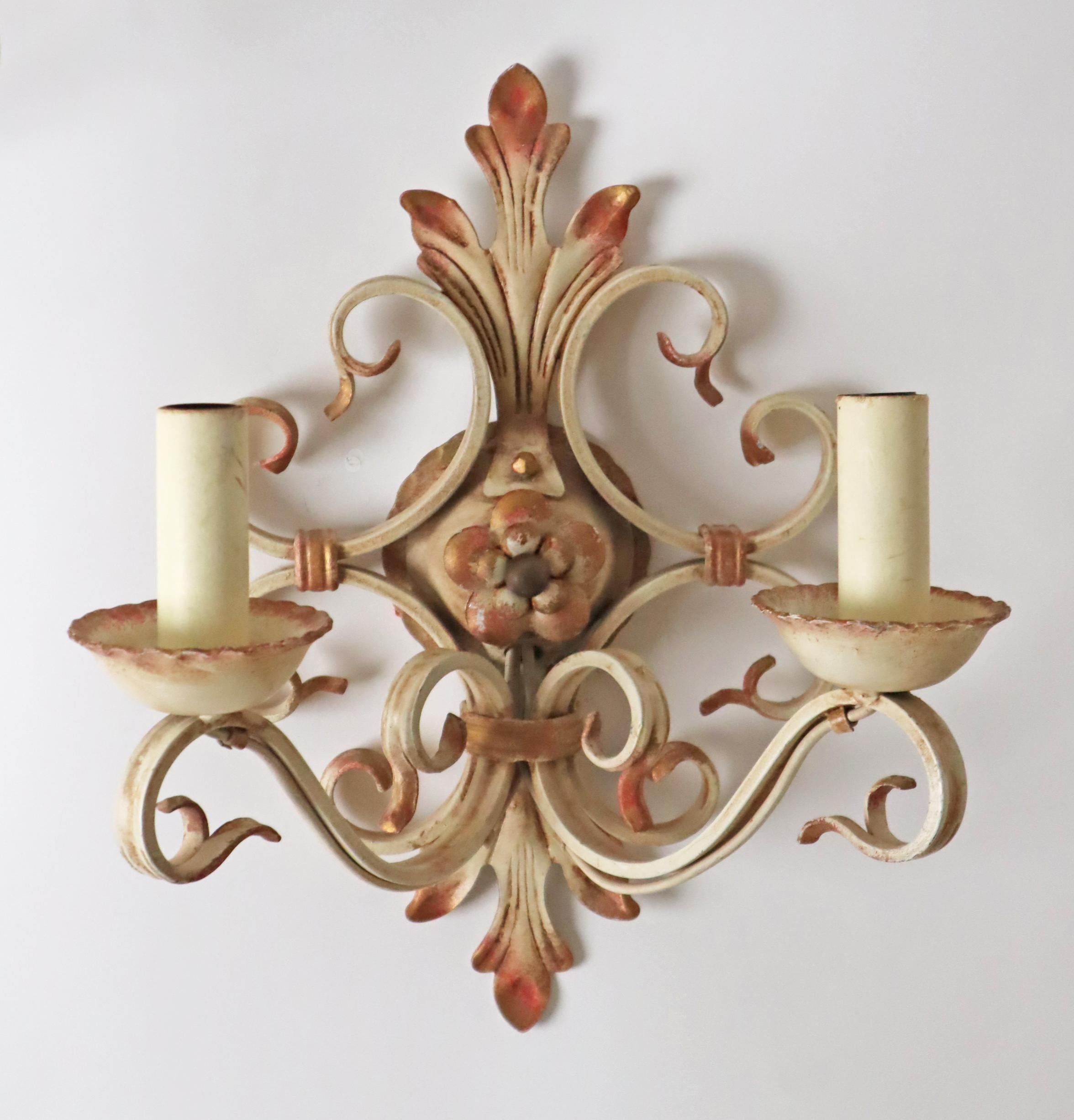 Ensemble de 3 lampes murales Hollywood Regency en fer forgé blanc, Allemagne, années 1970 en vente 7