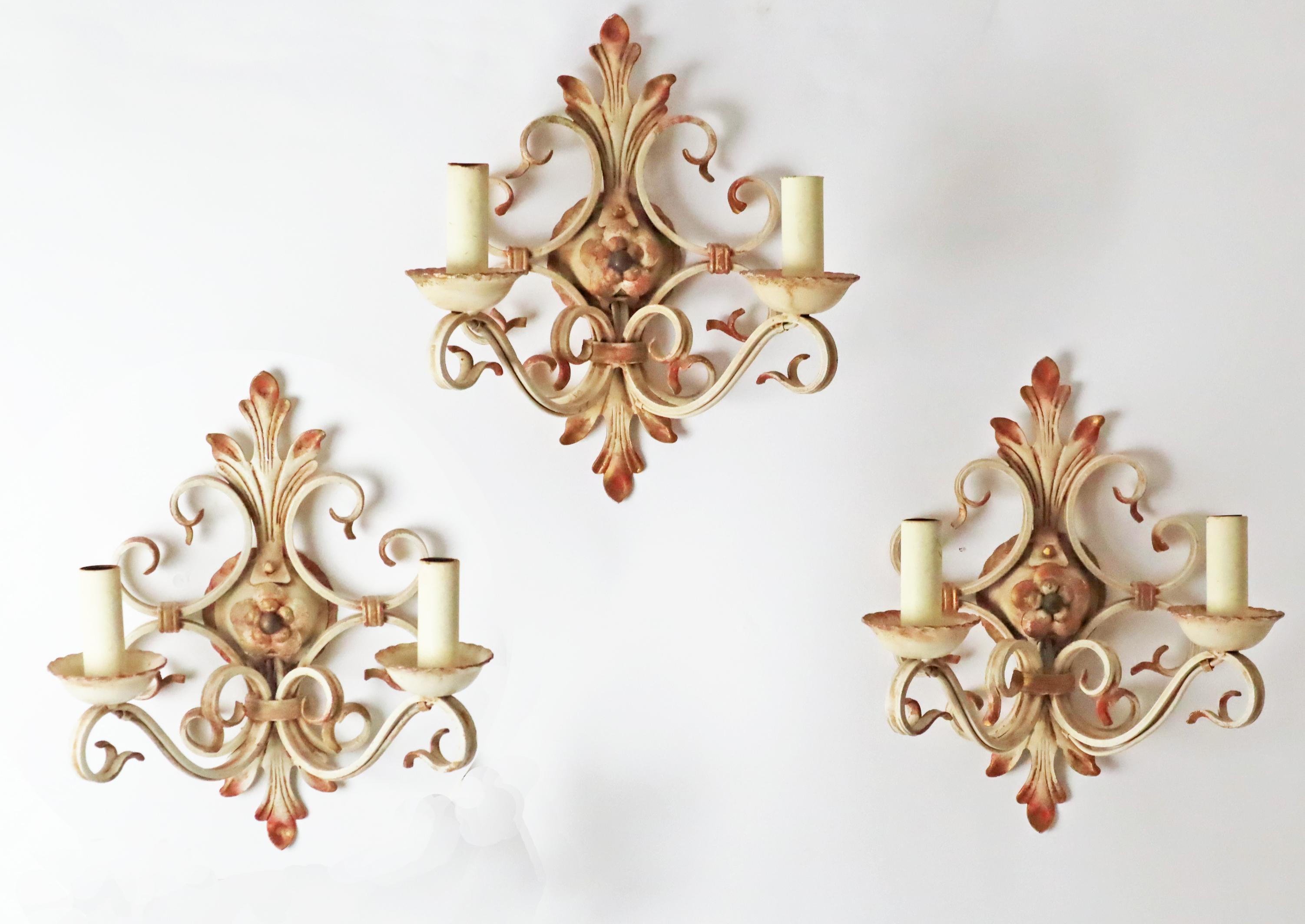 Ensemble de 3 lampes murales Hollywood Regency en fer forgé blanc, Allemagne, années 1970 en vente 8