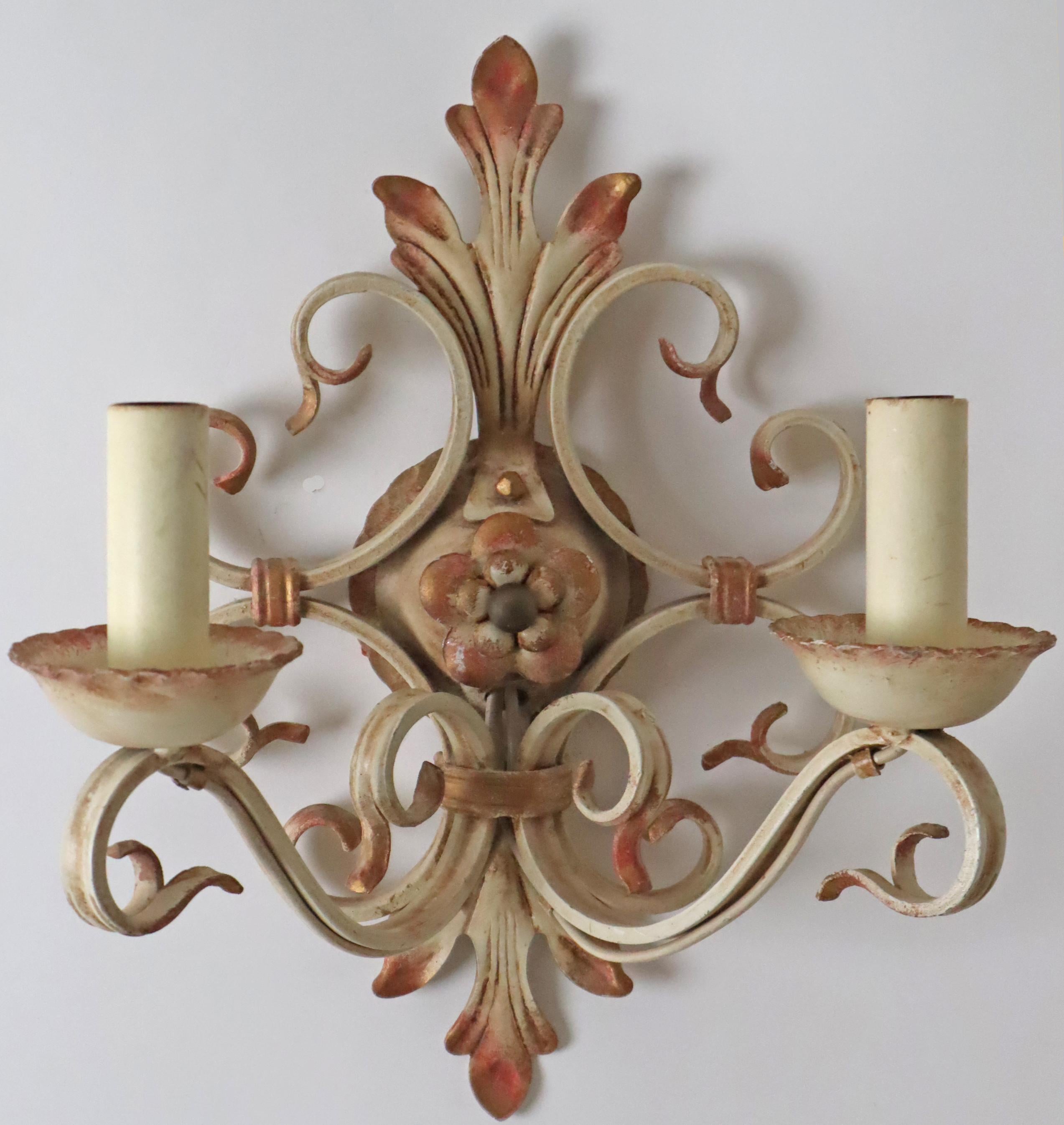 Ensemble de 3 lampes murales Hollywood Regency en fer forgé blanc, Allemagne, années 1970 en vente 1