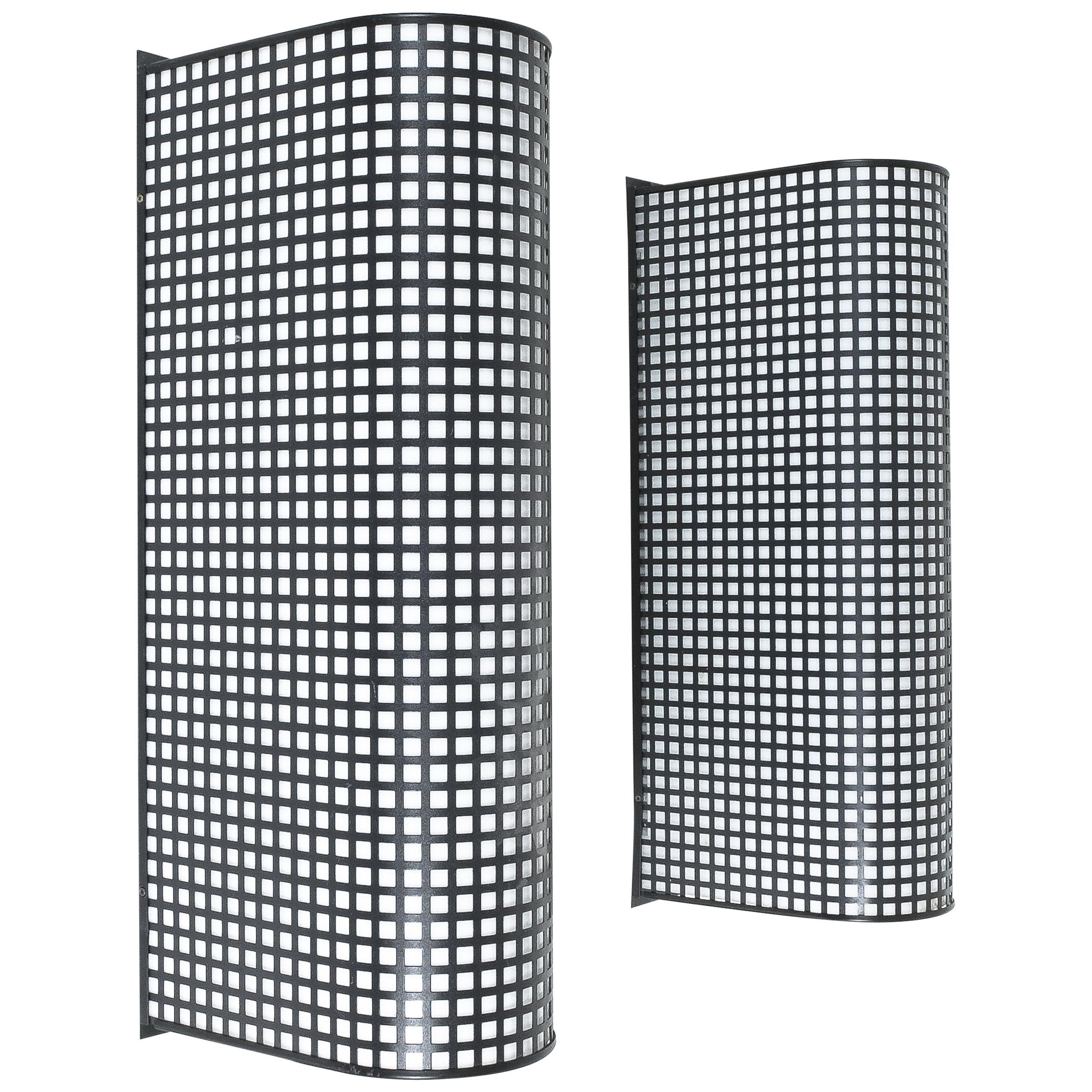Set of 3 Wire Mesh Grid Lucite Wall Lights Post-Modern, Italy For Sale