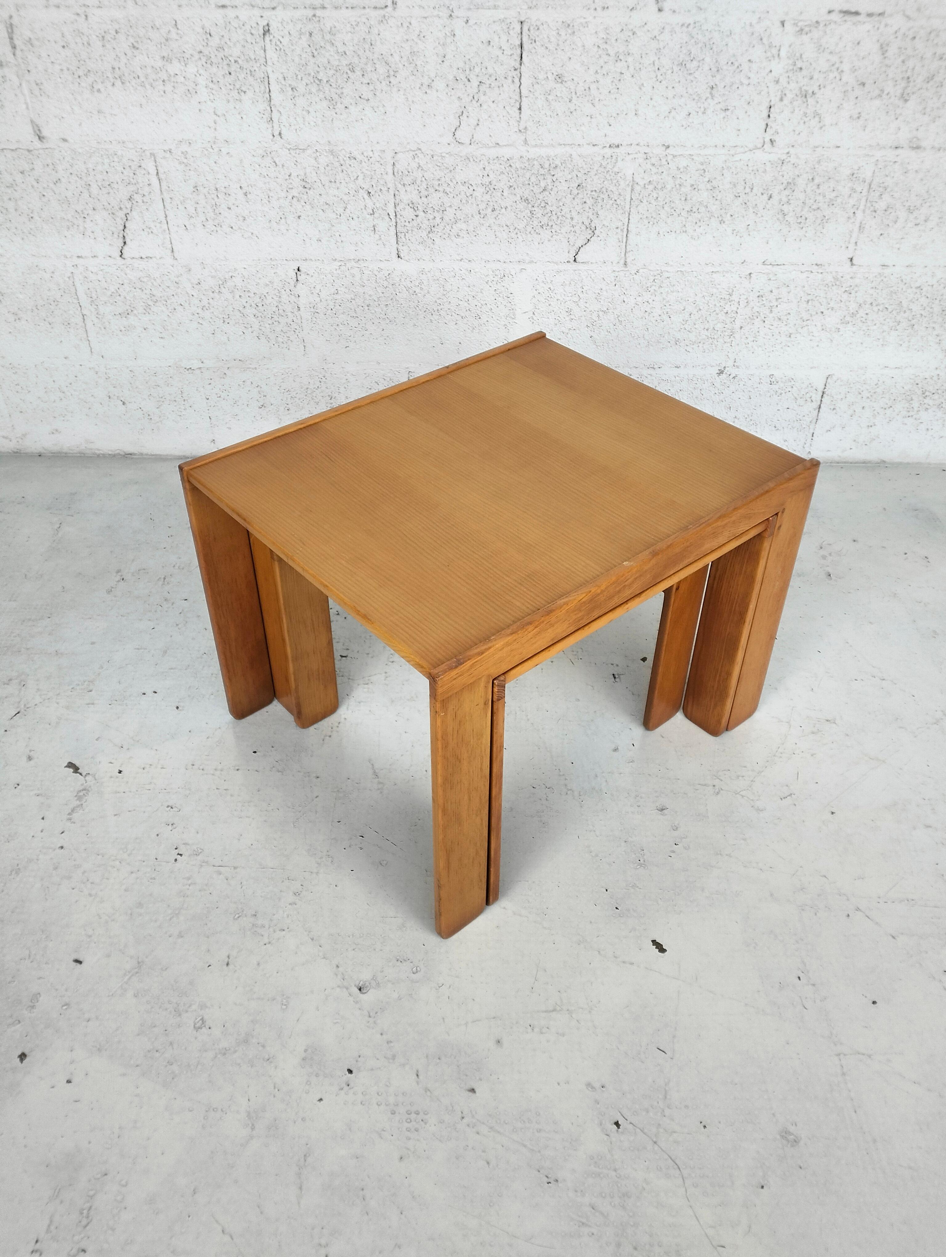 Set of 3 wooden coffee tables 777 model by Afra e Tobia Scarpa for Cassina 60s For Sale 3