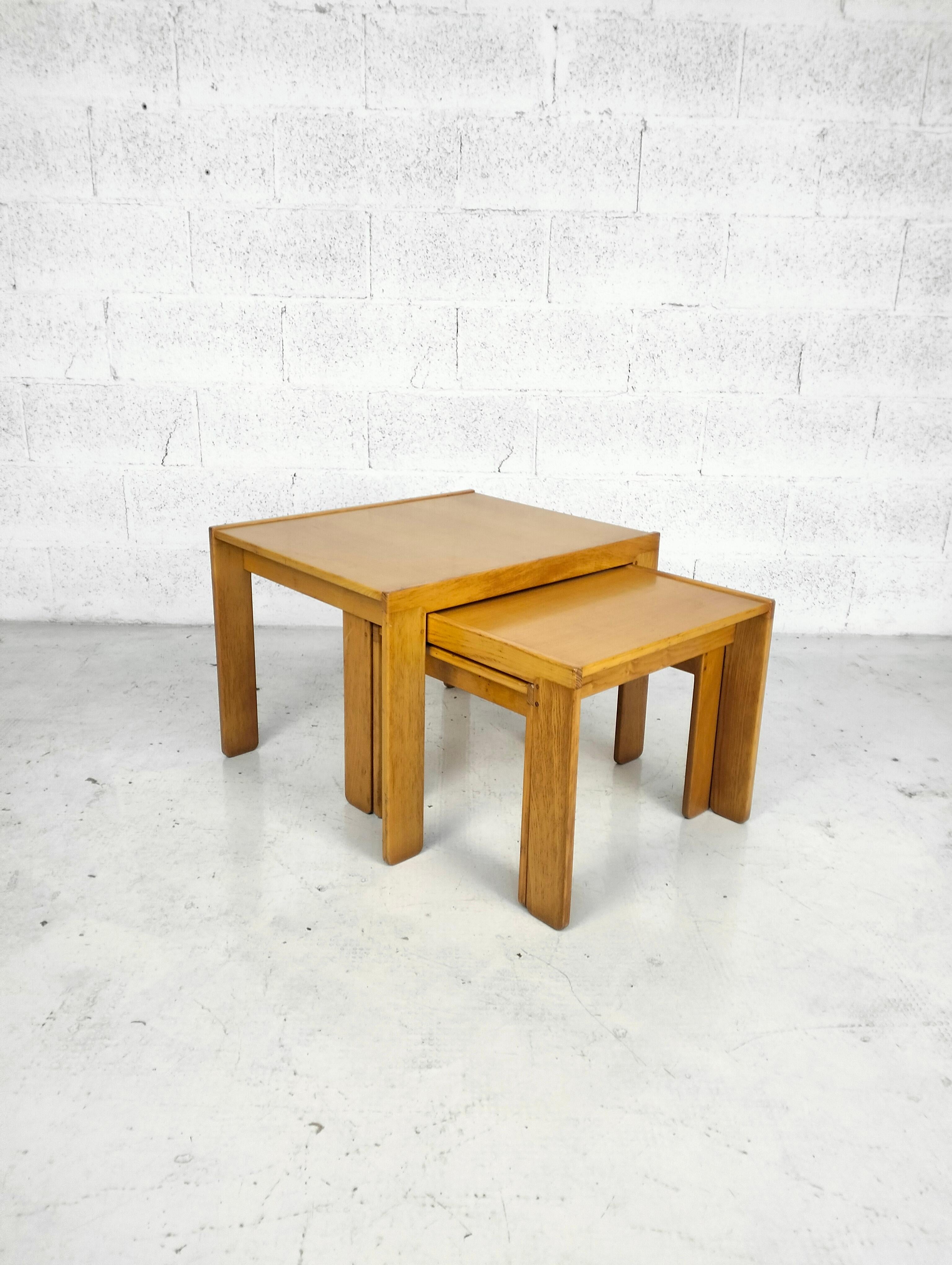 Mid-Century Modern Set of 3 wooden coffee tables 777 model by Afra e Tobia Scarpa for Cassina 60s For Sale