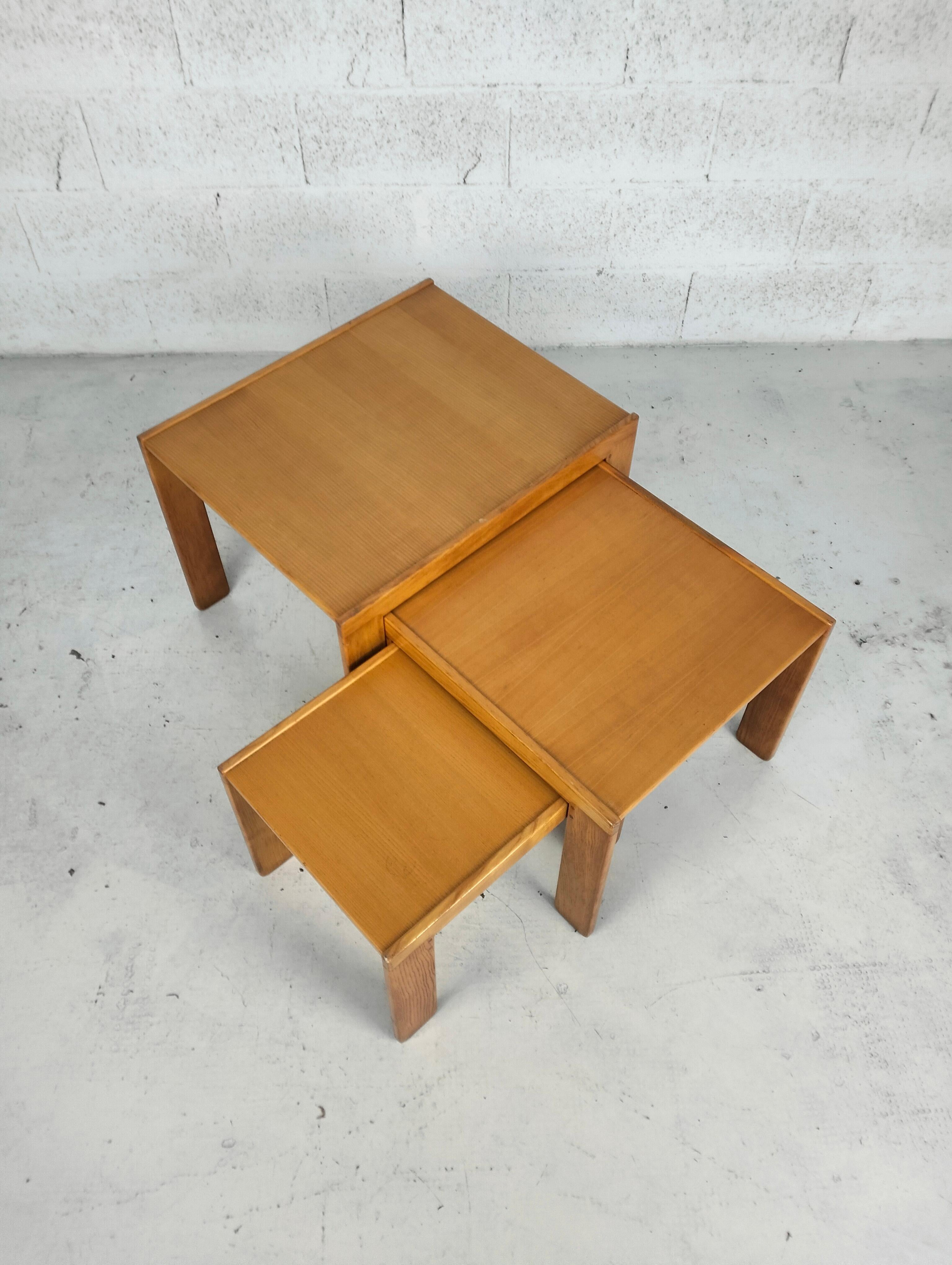 Mid-20th Century Set of 3 wooden coffee tables 777 model by Afra e Tobia Scarpa for Cassina 60s For Sale