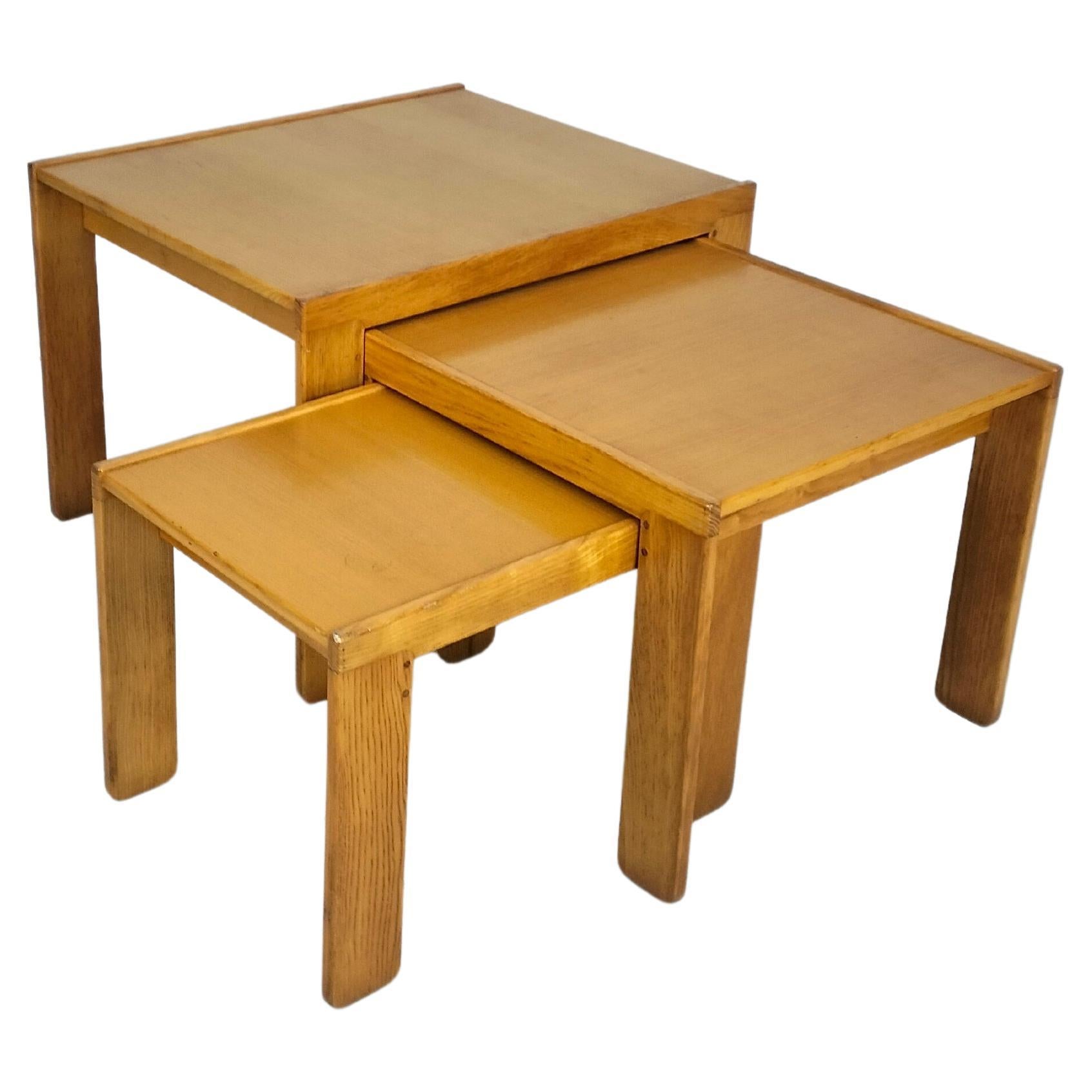 Set of 3 wooden coffee tables 777 model by Afra e Tobia Scarpa for Cassina 60s For Sale