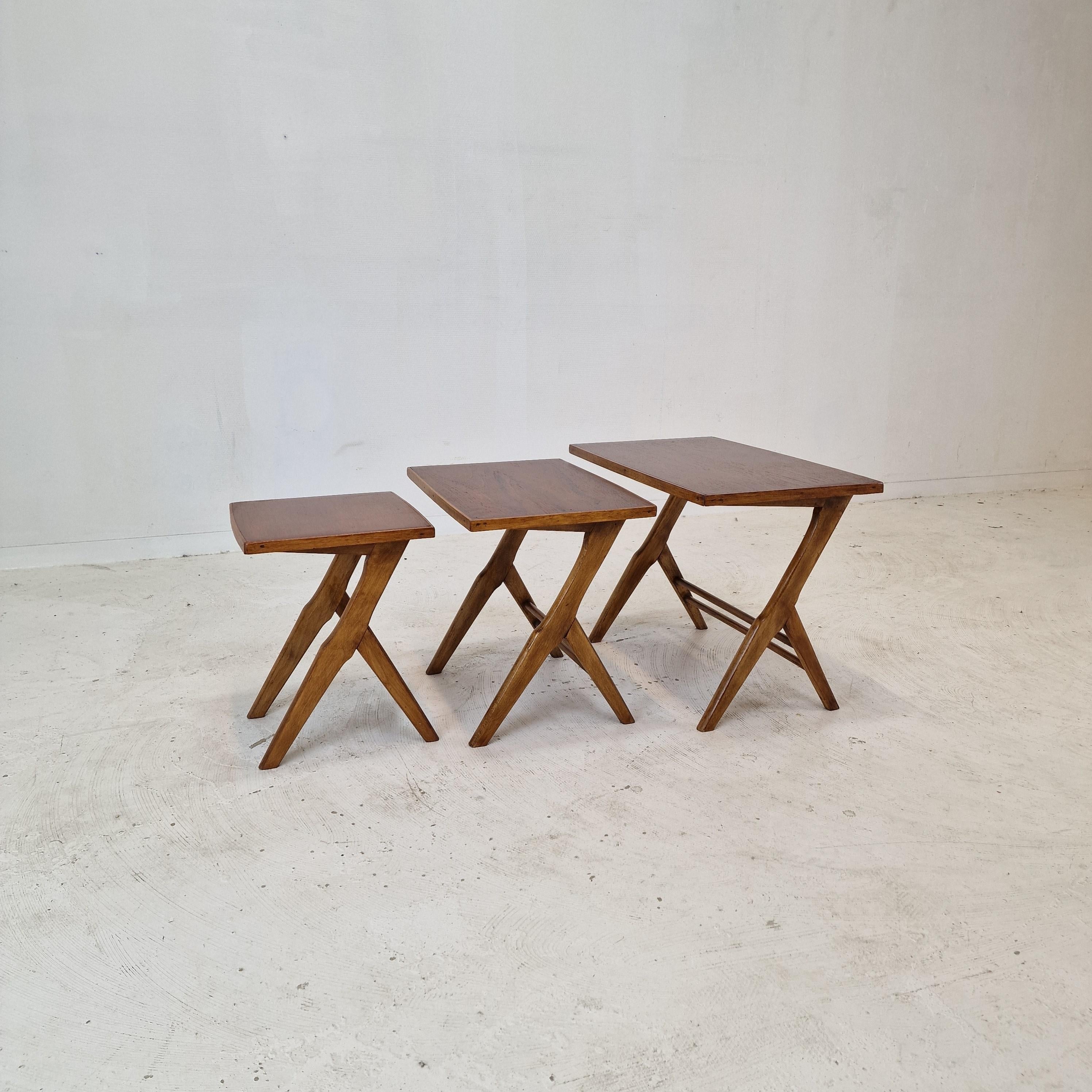 Mid-Century Modern Set of 3 Wooden Nesting Tables, Holland 1960s For Sale