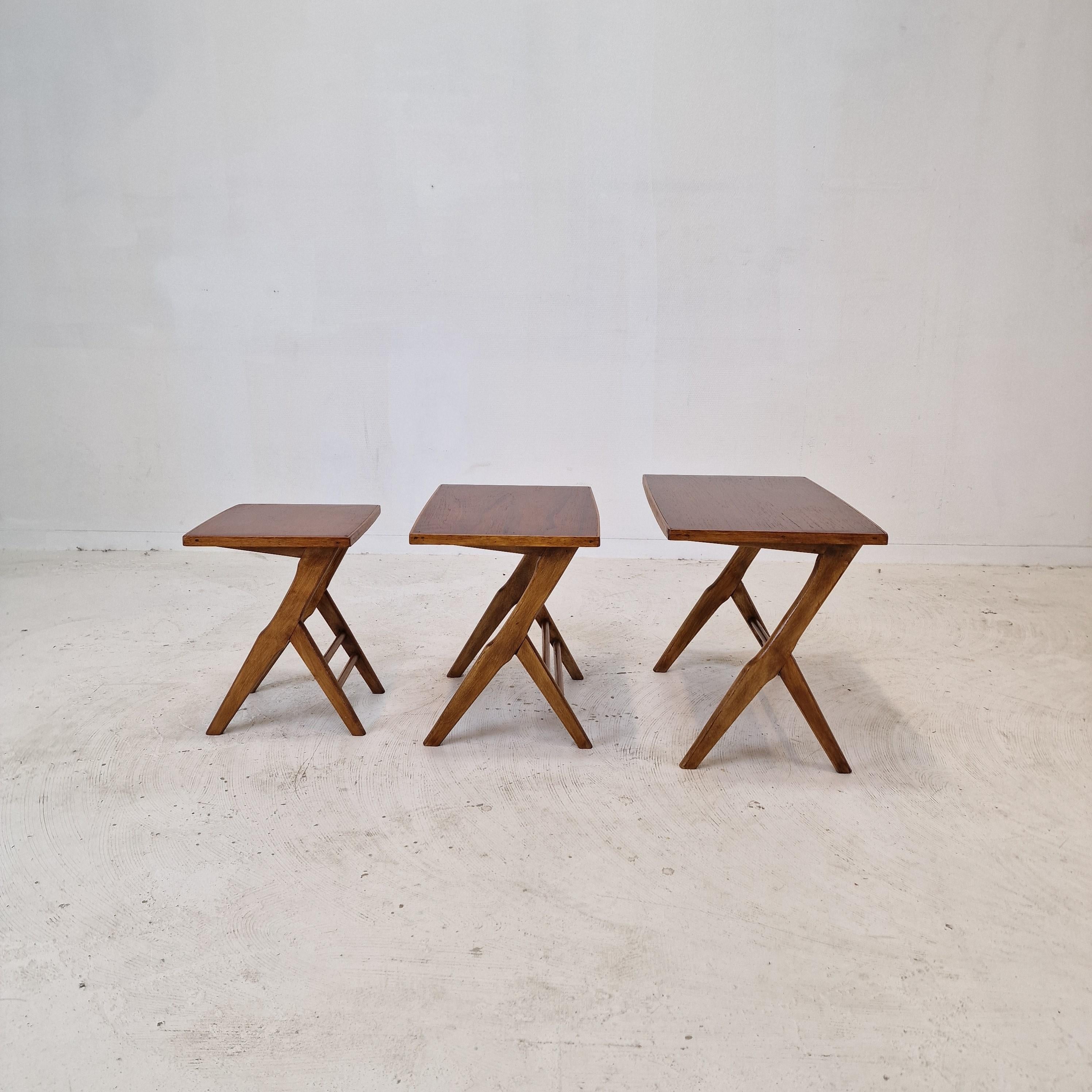 Set of 3 Wooden Nesting Tables, Holland 1960s In Good Condition For Sale In Oud Beijerland, NL