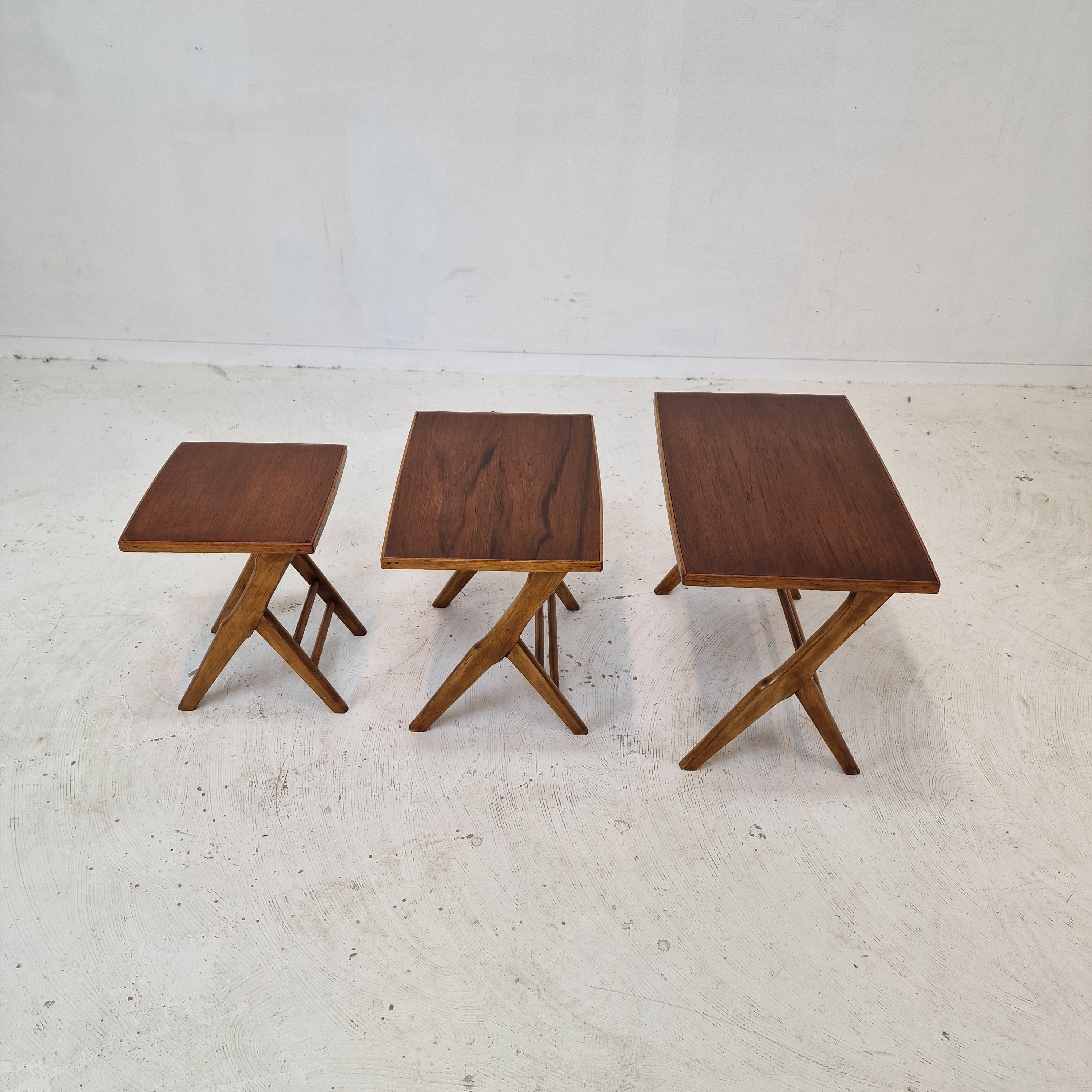 Mid-20th Century Set of 3 Wooden Nesting Tables, Holland 1960s For Sale
