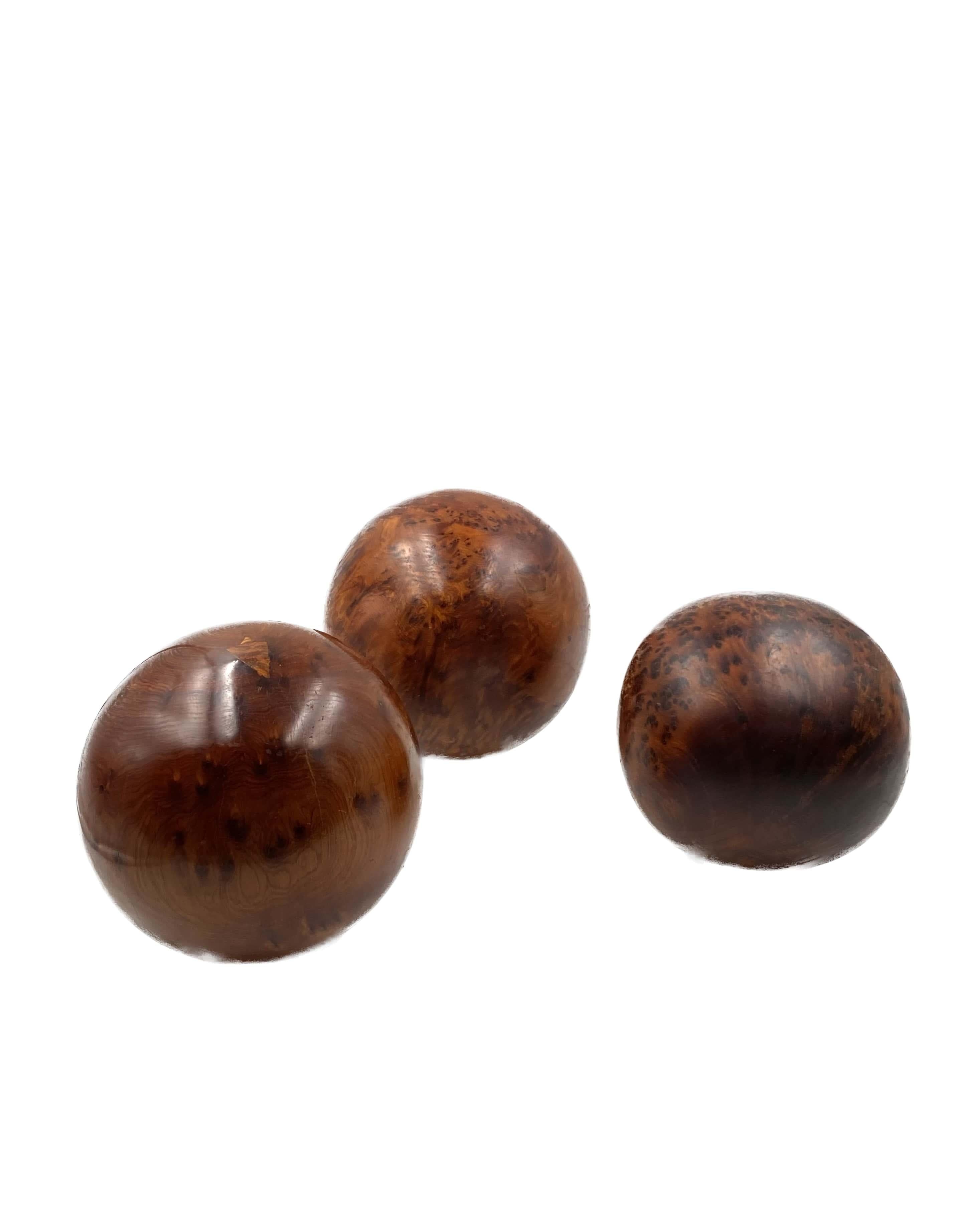 Set of 3 wooden spherical sculptures, France 1960s For Sale 10