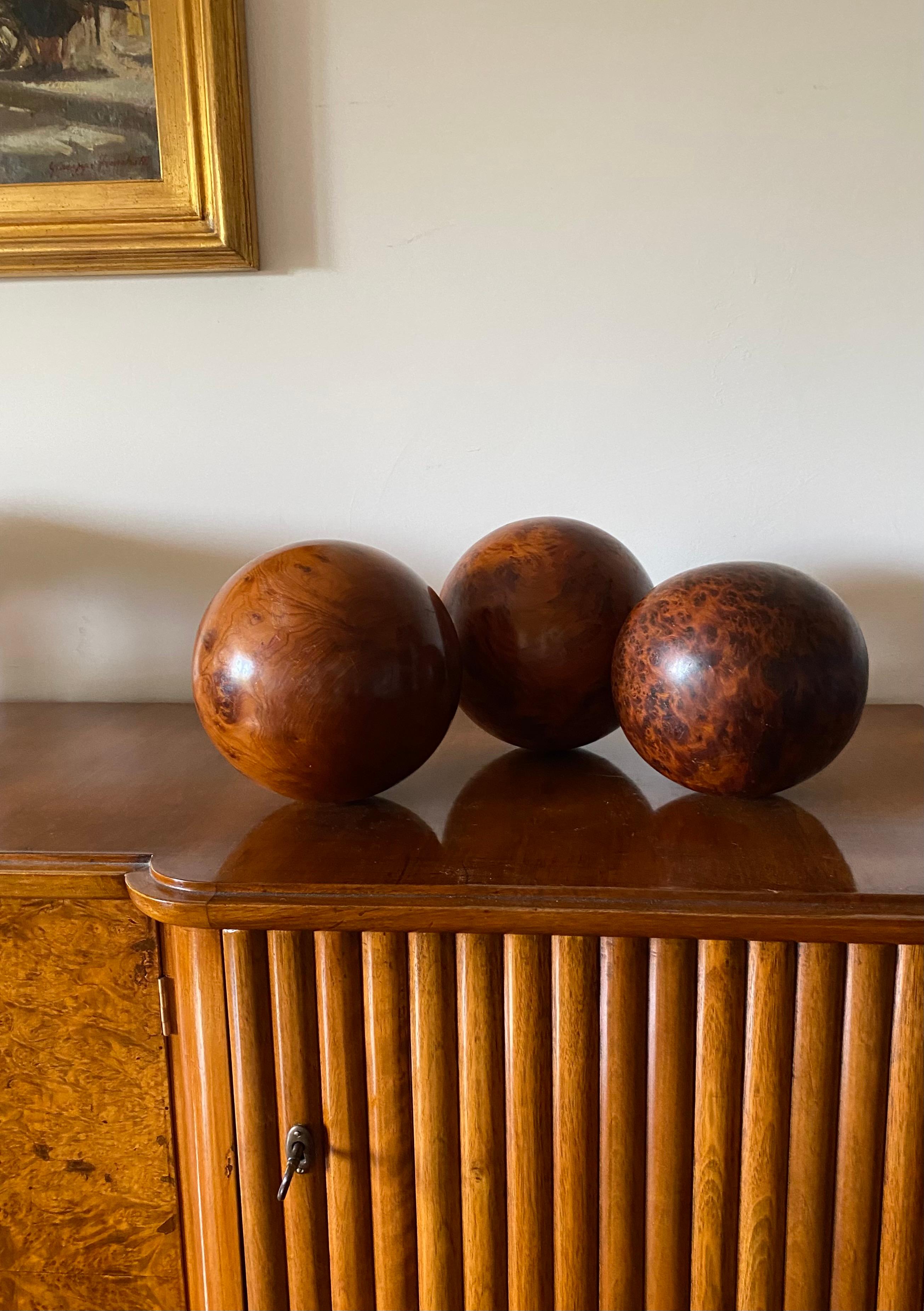 Modern Set of 3 wooden spherical sculptures, France 1960s For Sale