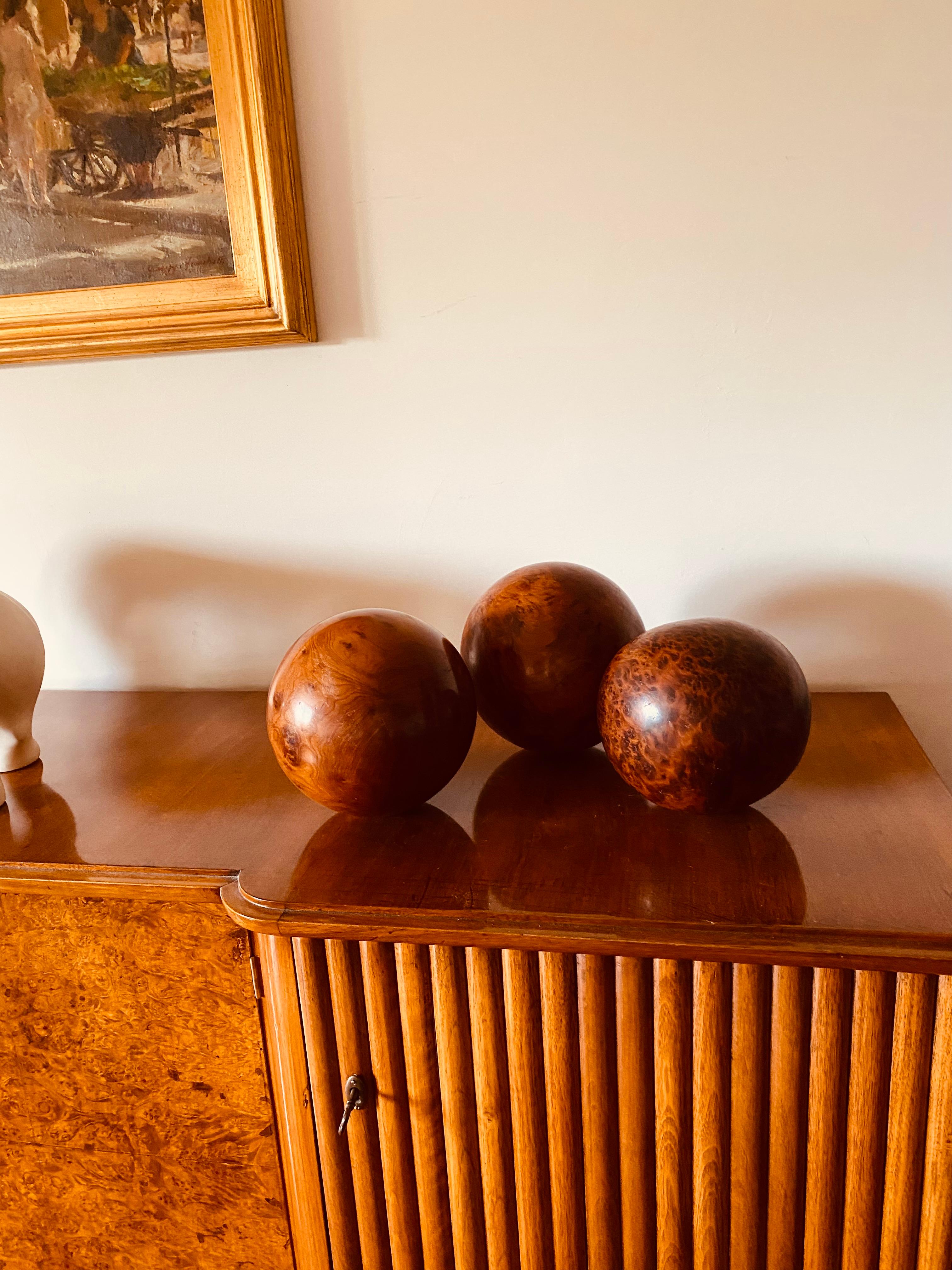 French Set of 3 wooden spherical sculptures, France 1960s For Sale