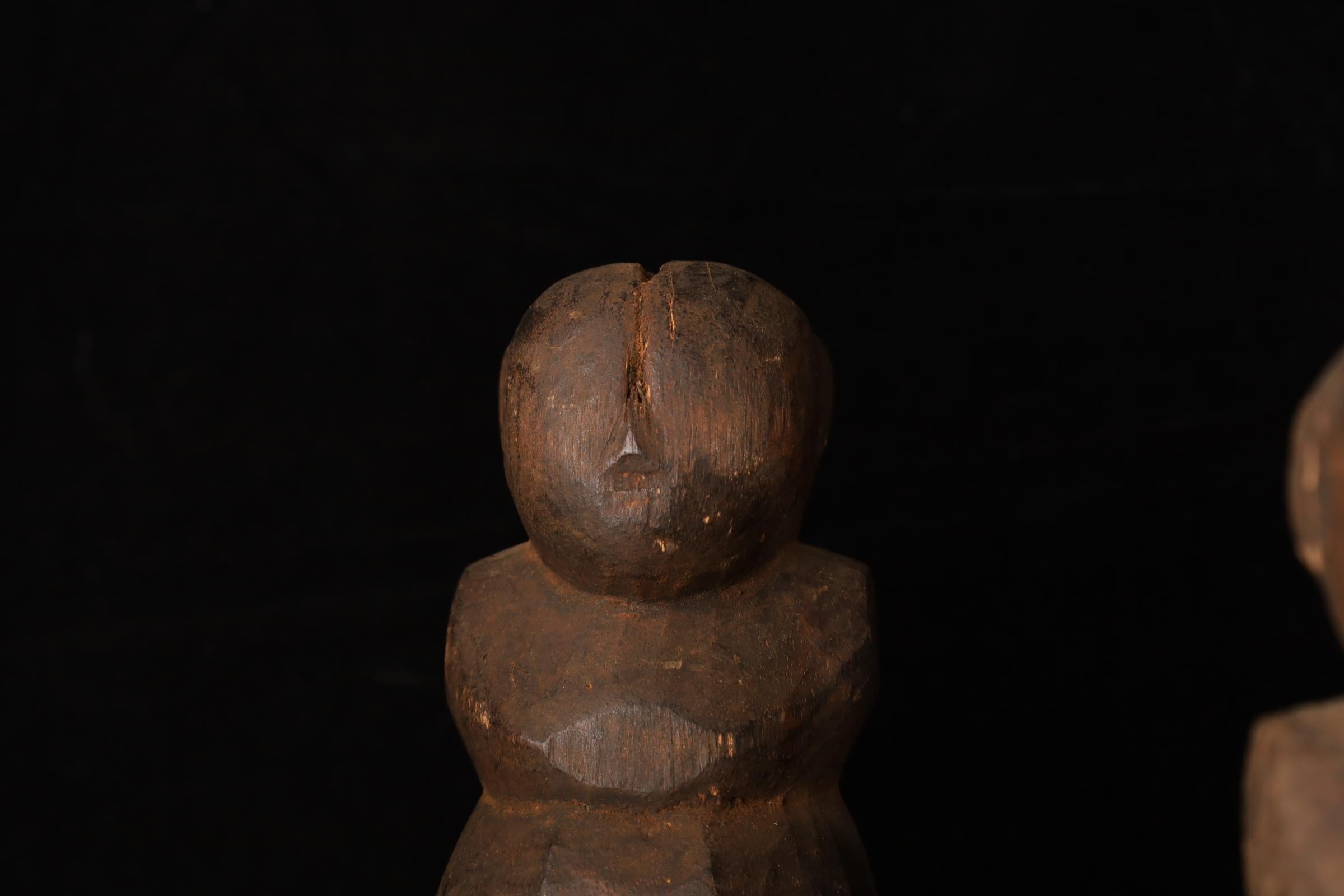 Set di 3 figure tribali in legno - Stampi per cartapesta, Myanmar, XIX secolo in vendita 9