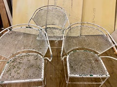 Lot de 3 chaises de jardin en fer forgé avec assise et dossier en résille, par Russell Woodard