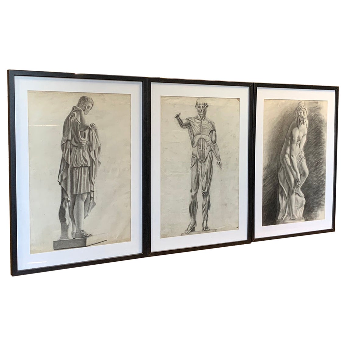 Ensemble de 3 dessins au fusain du 19ème siècle