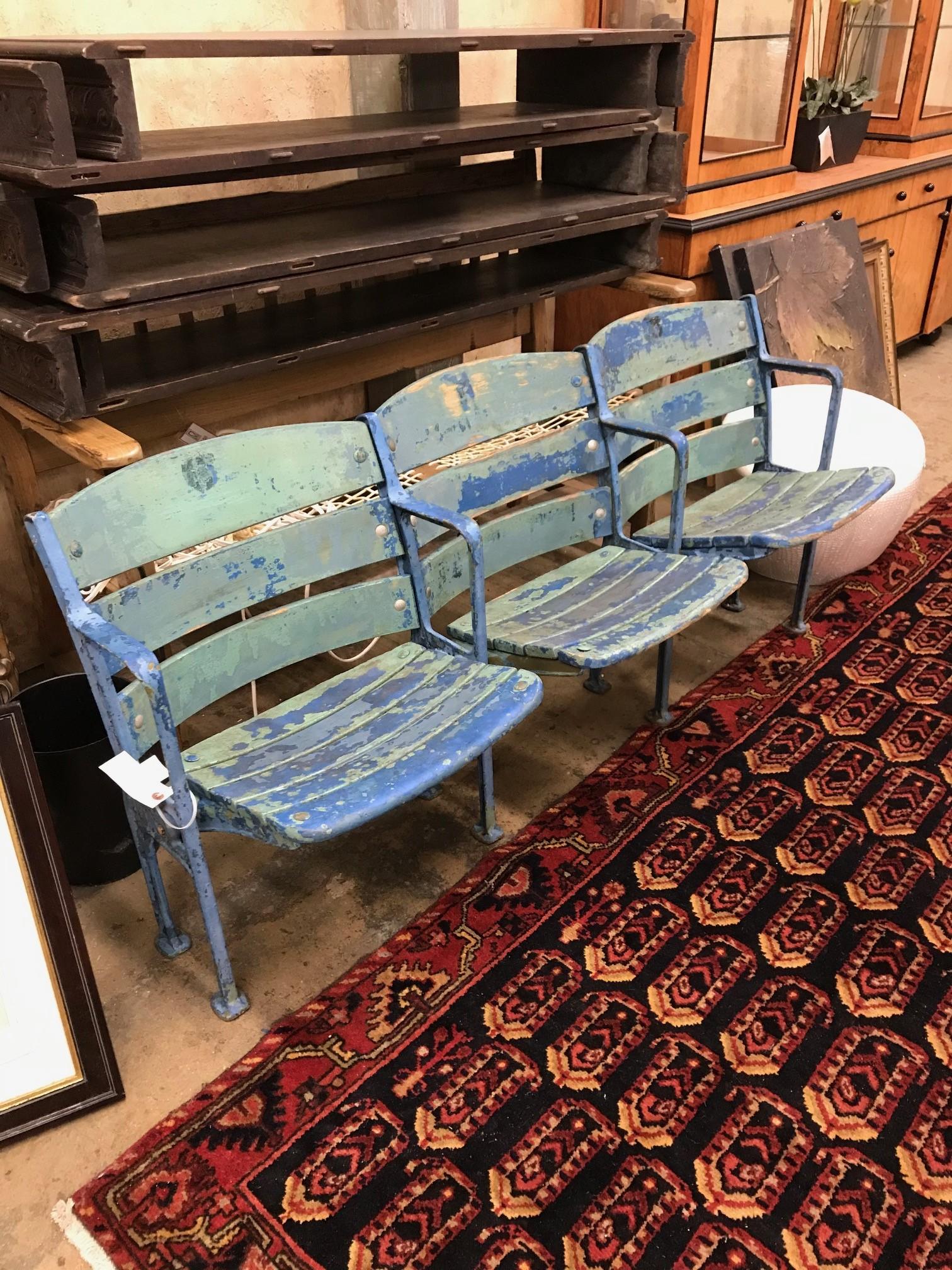 Set of 3 Yankee Stadium Seats in Original Condition In Fair Condition In Stamford, CT