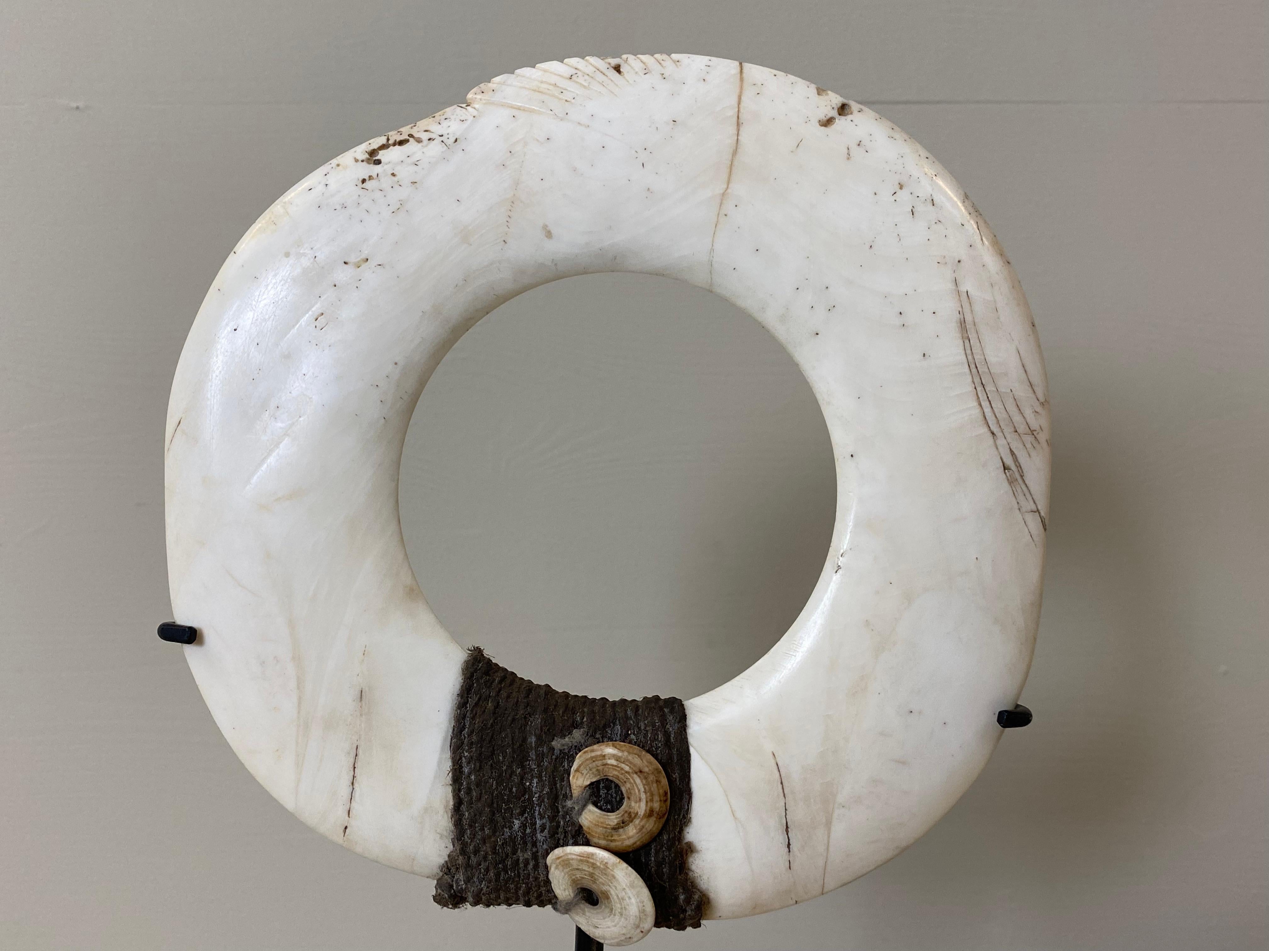 Set of 3 Yua Rings In Shell, Papua New Guinea In Good Condition For Sale In Schellebelle, BE