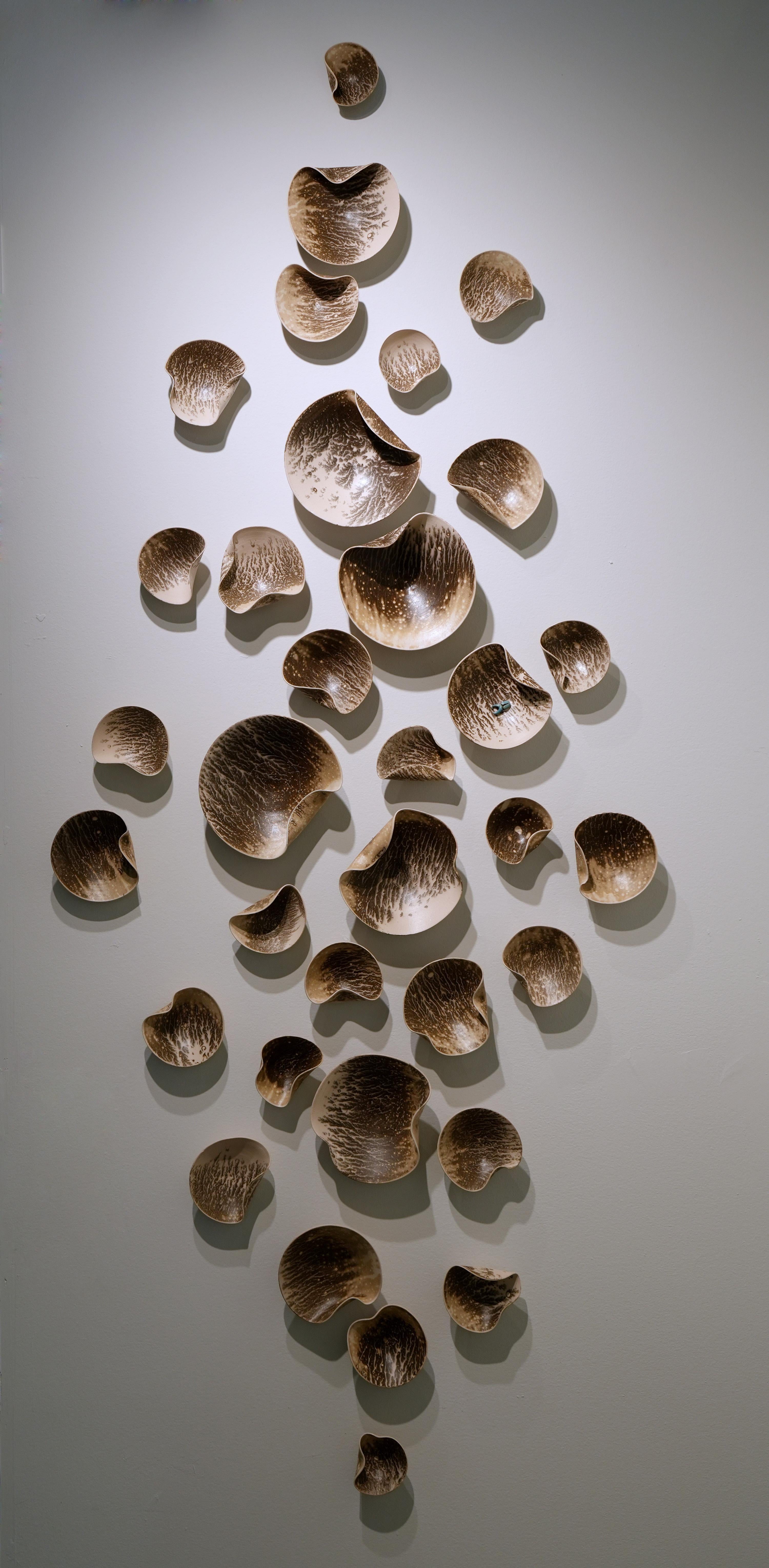 Set di 30 sculture da parete in porcellana Obvara di Natalya Sevastyanova