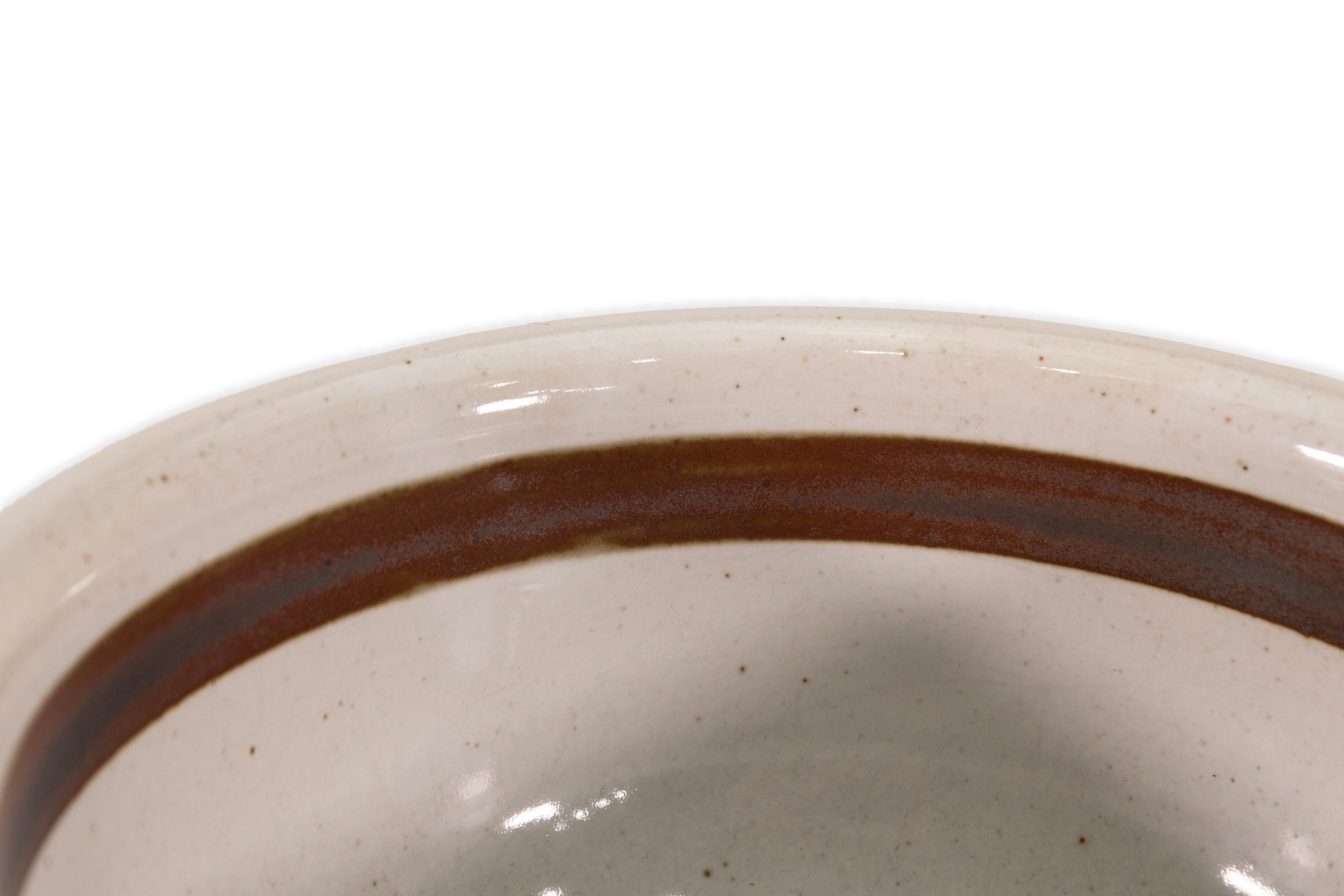 Set di 32 piatti in ceramica Dansk BLT Sandstone Brown e Off White Circa 1980 In condizioni buone in vendita a Keego Harbor, MI