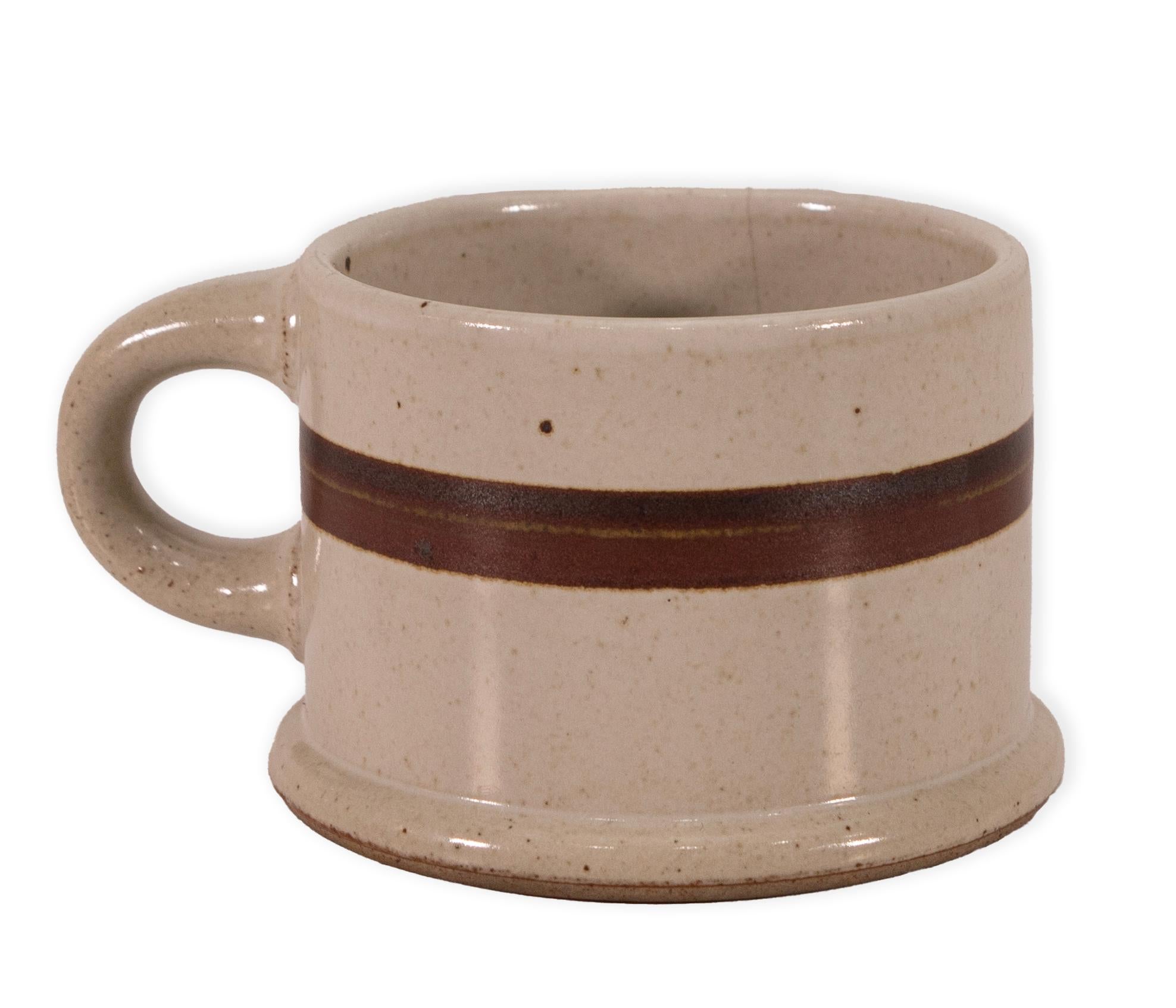 Fine XX secolo Set di 32 piatti in ceramica Dansk BLT Sandstone Brown e Off White Circa 1980 in vendita