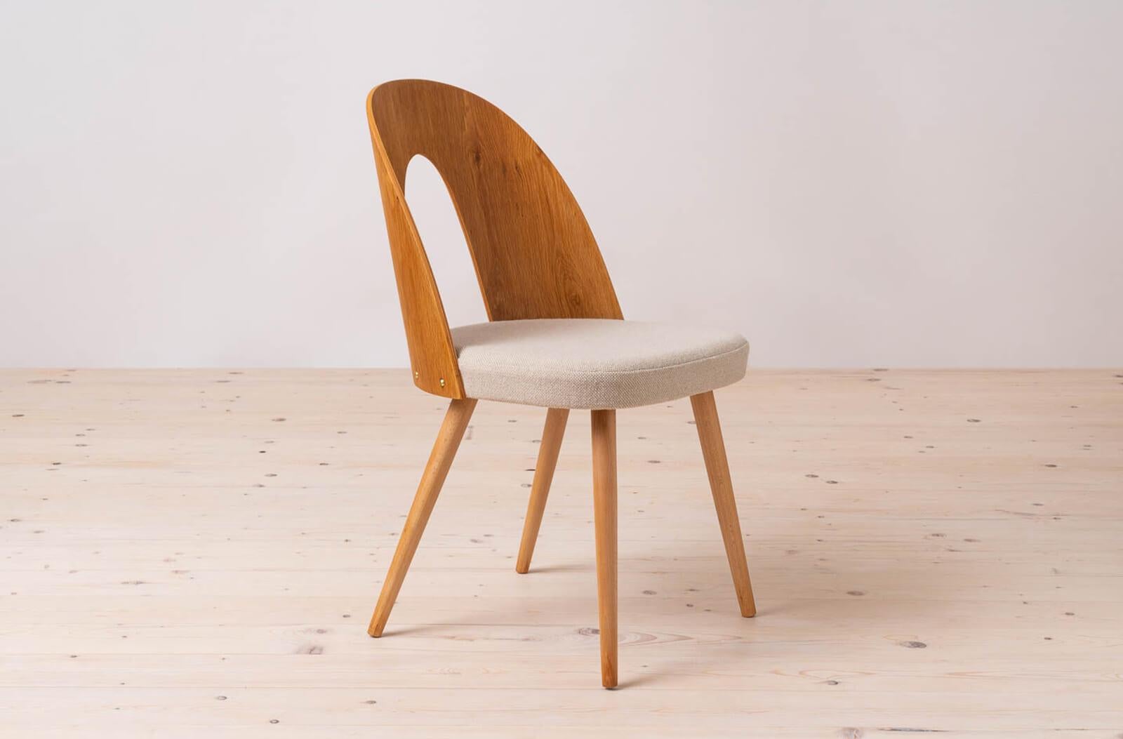 Juego de 32 sillas de comedor Mid Century, A. Suman, tapicería personalizable disponible en venta 7