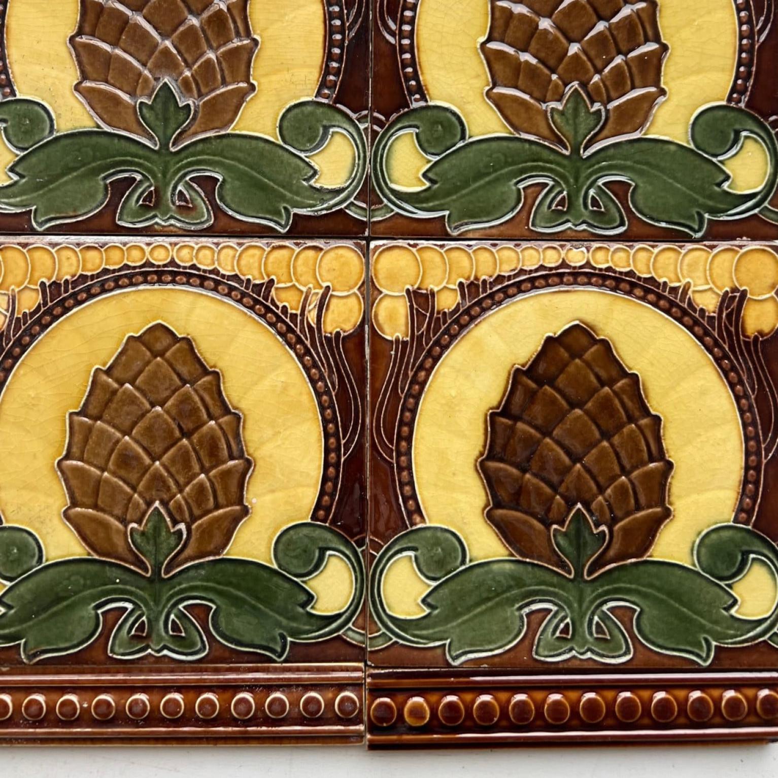 Set of 35 Pine Cone Art Nouveau Glazed Border Tiles by Le Glaive, 1920 For Sale 8