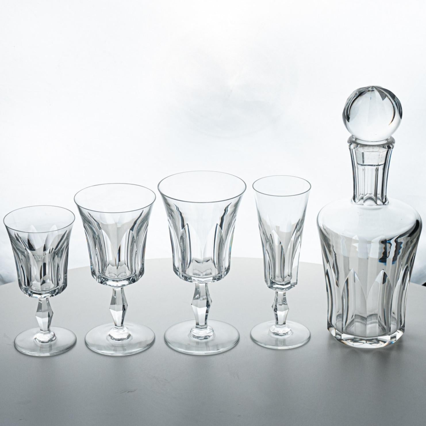 Satz von 36 Exquise Baccarat Polignac Crystal Pieces, Frankreich, 1950 im Angebot 3