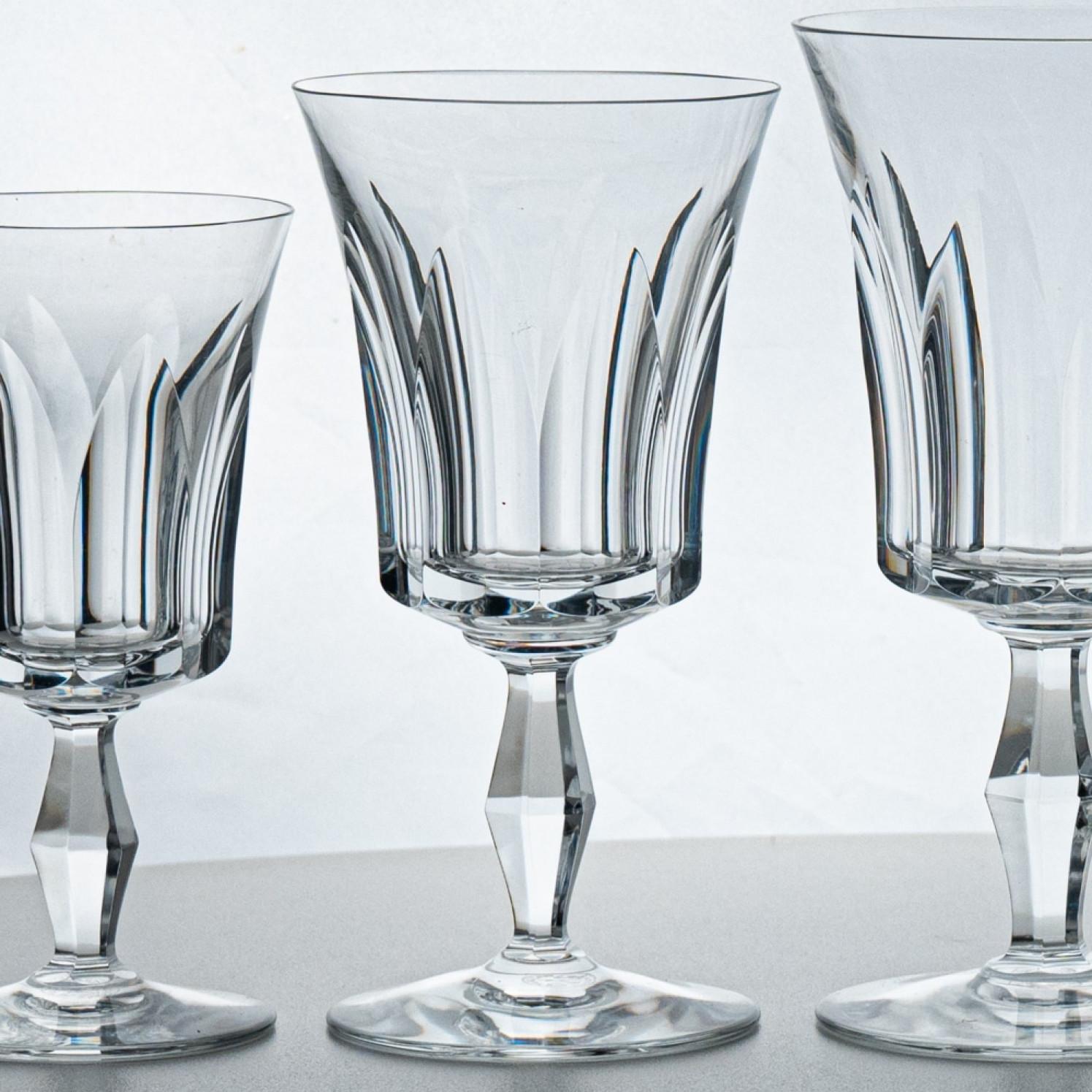Mid-20th Century Set of 36 Exquise Baccarat Polignac Crystal Pieces, France, 1950 For Sale